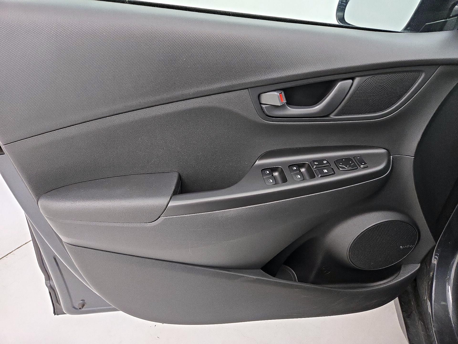 Thumbnail: 2019 Hyundai Kona - 12