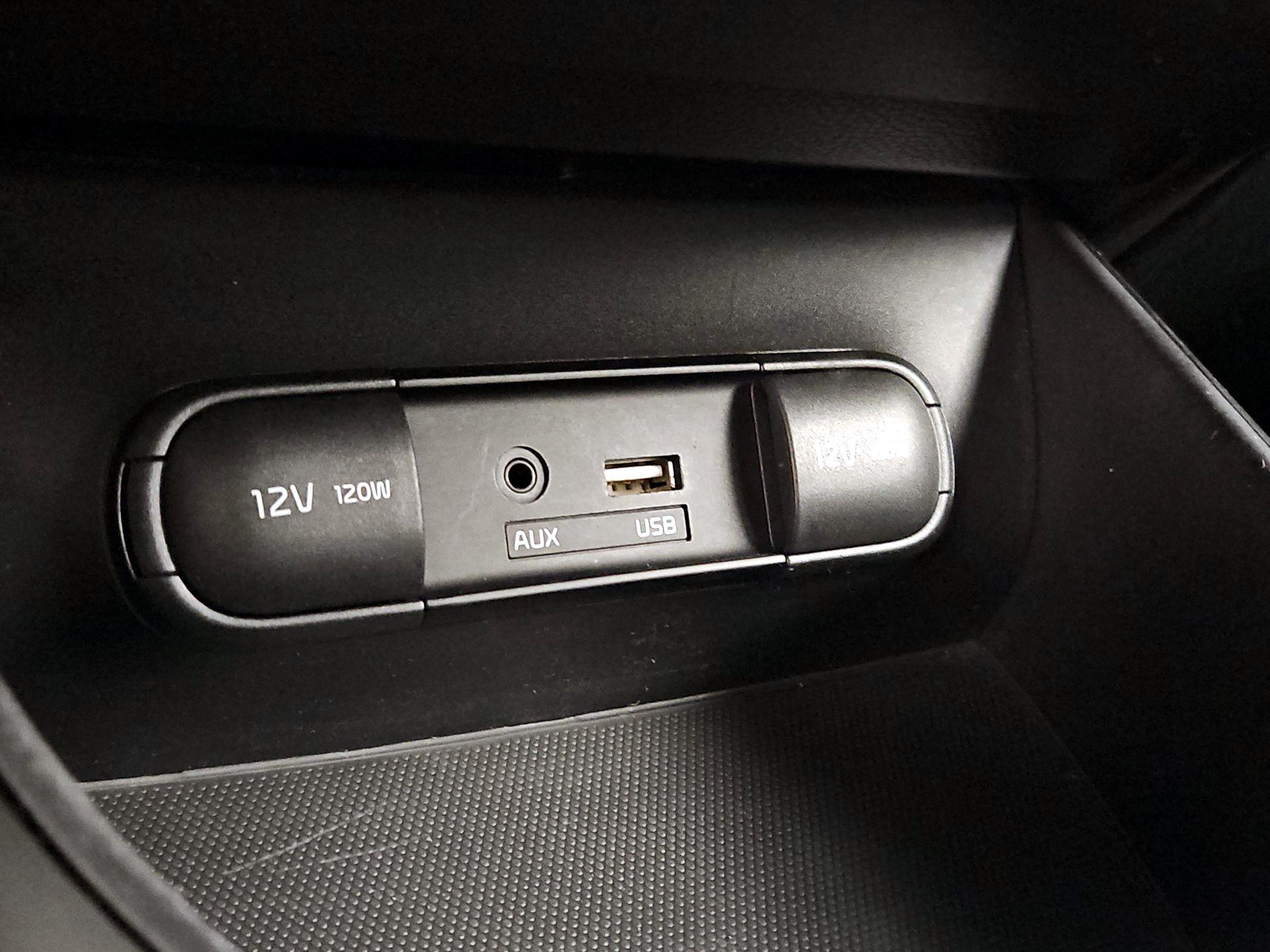 Thumbnail: 2016 Kia Soul - 18