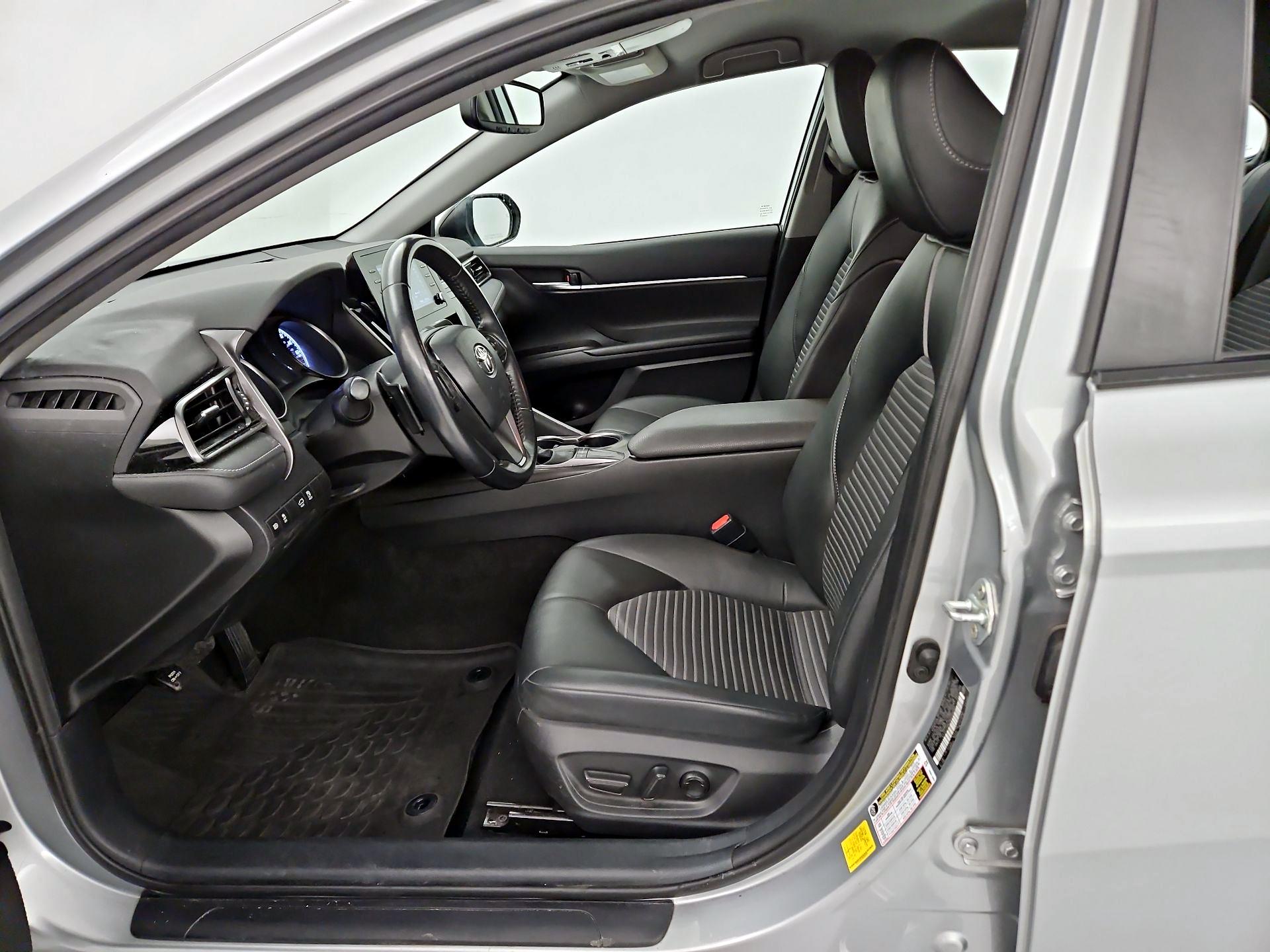 Thumbnail: 2022 Toyota Camry - 11