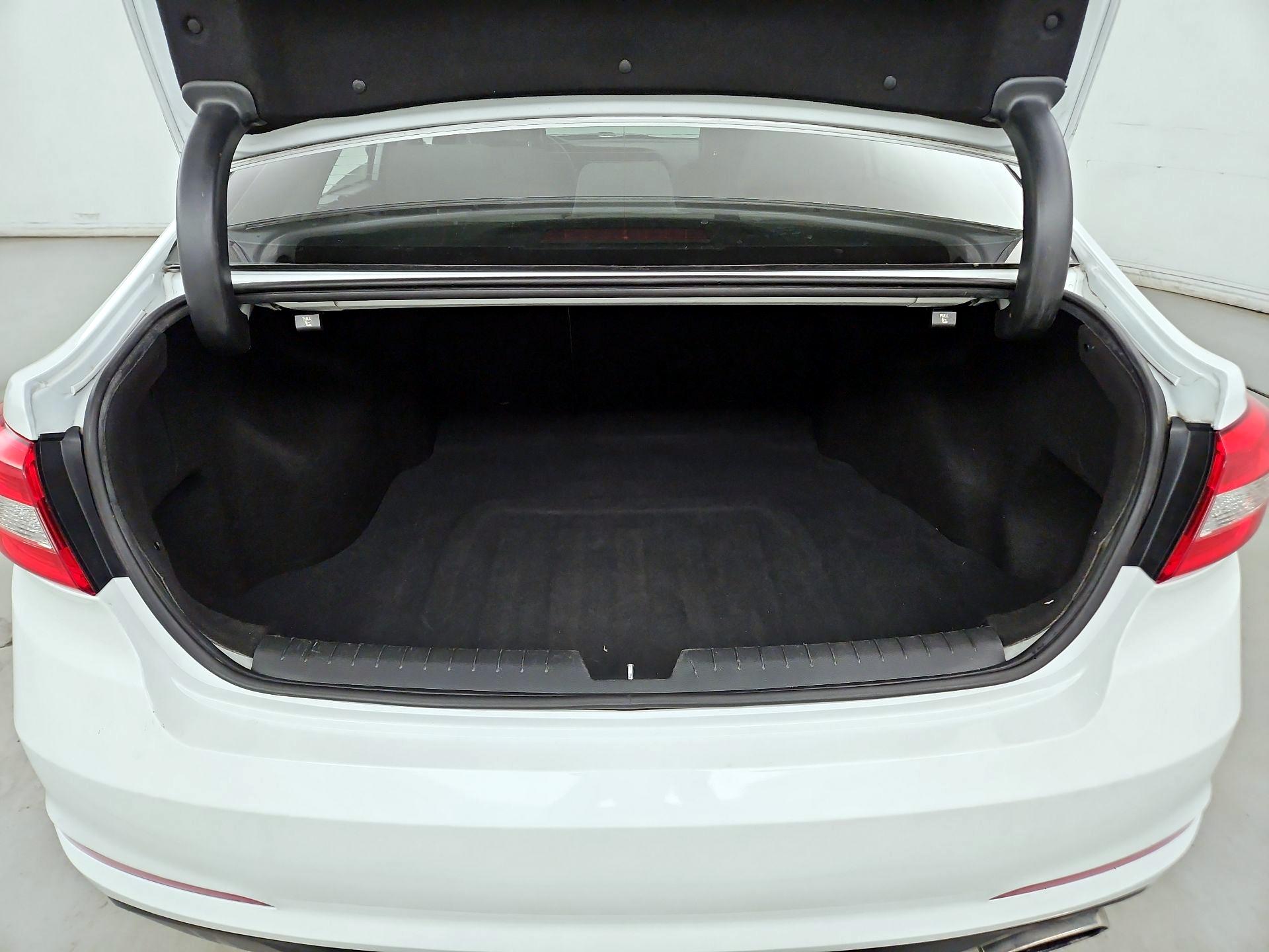 Thumbnail: 2017 Hyundai Sonata - 19