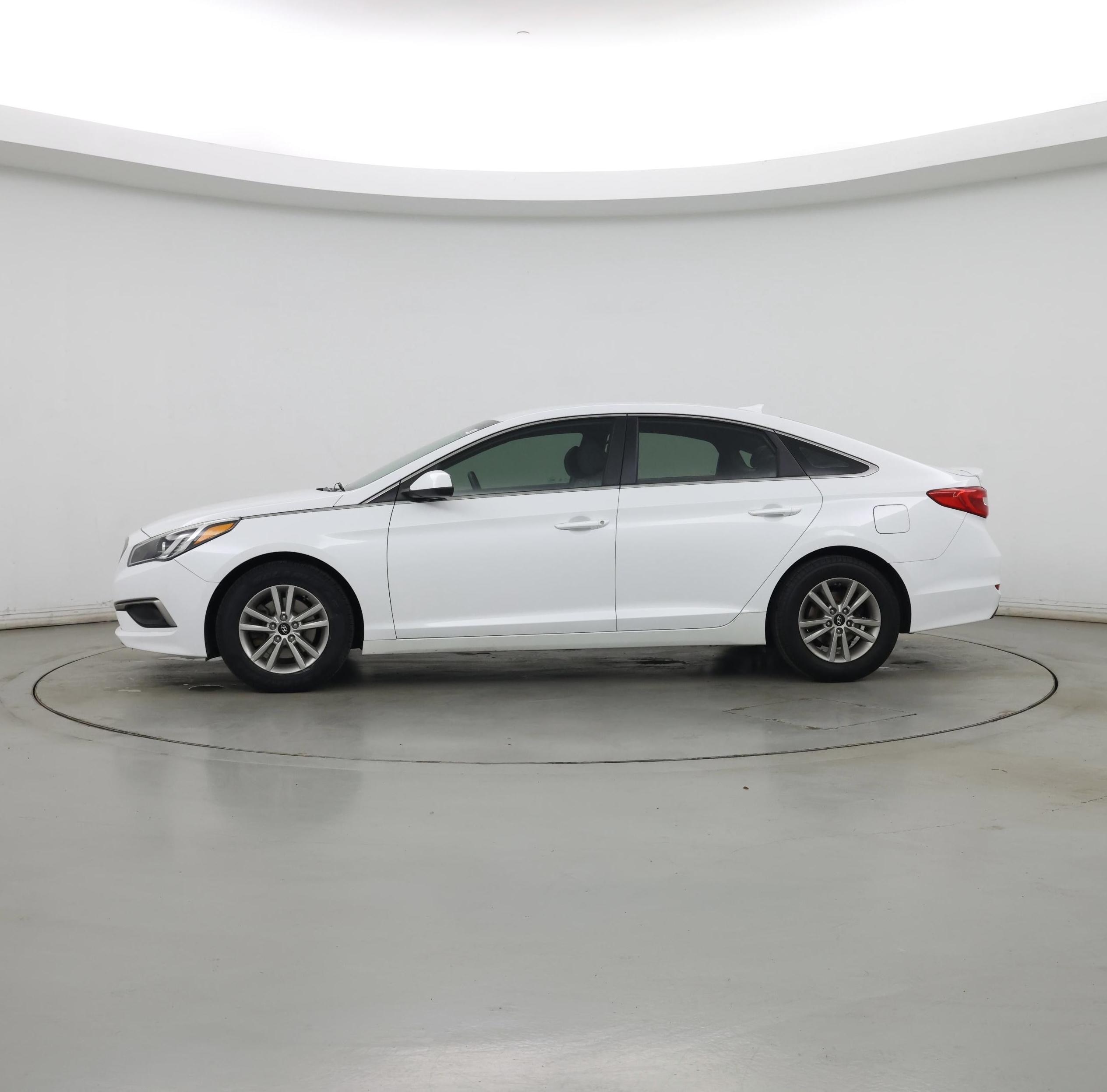 Thumbnail: 2017 Hyundai Sonata - 3