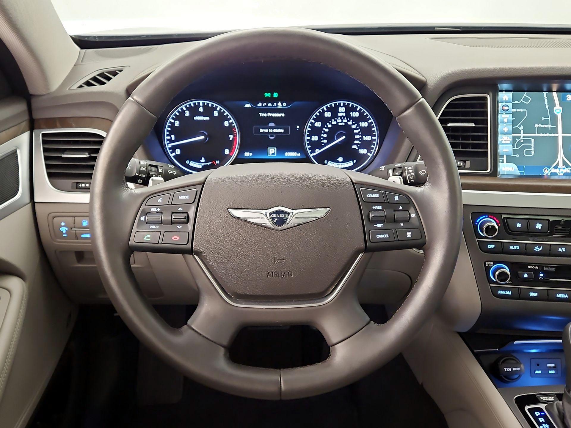 Thumbnail: 2017 Genesis G80 - 10