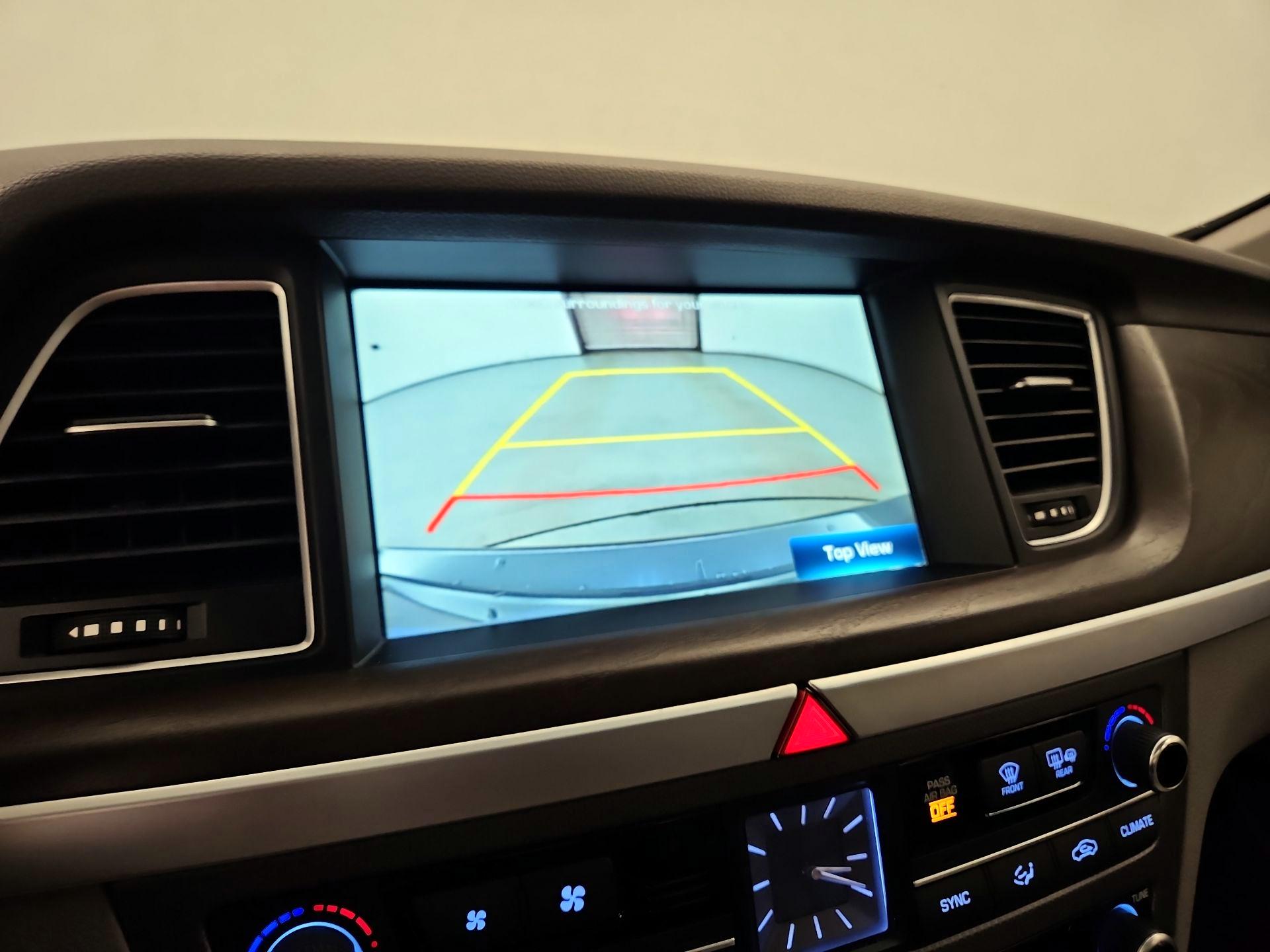 Thumbnail: 2017 Genesis G80 - 15