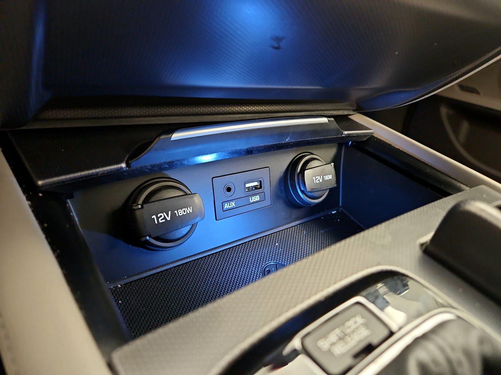 Thumbnail: 2017 Genesis G80 - 19