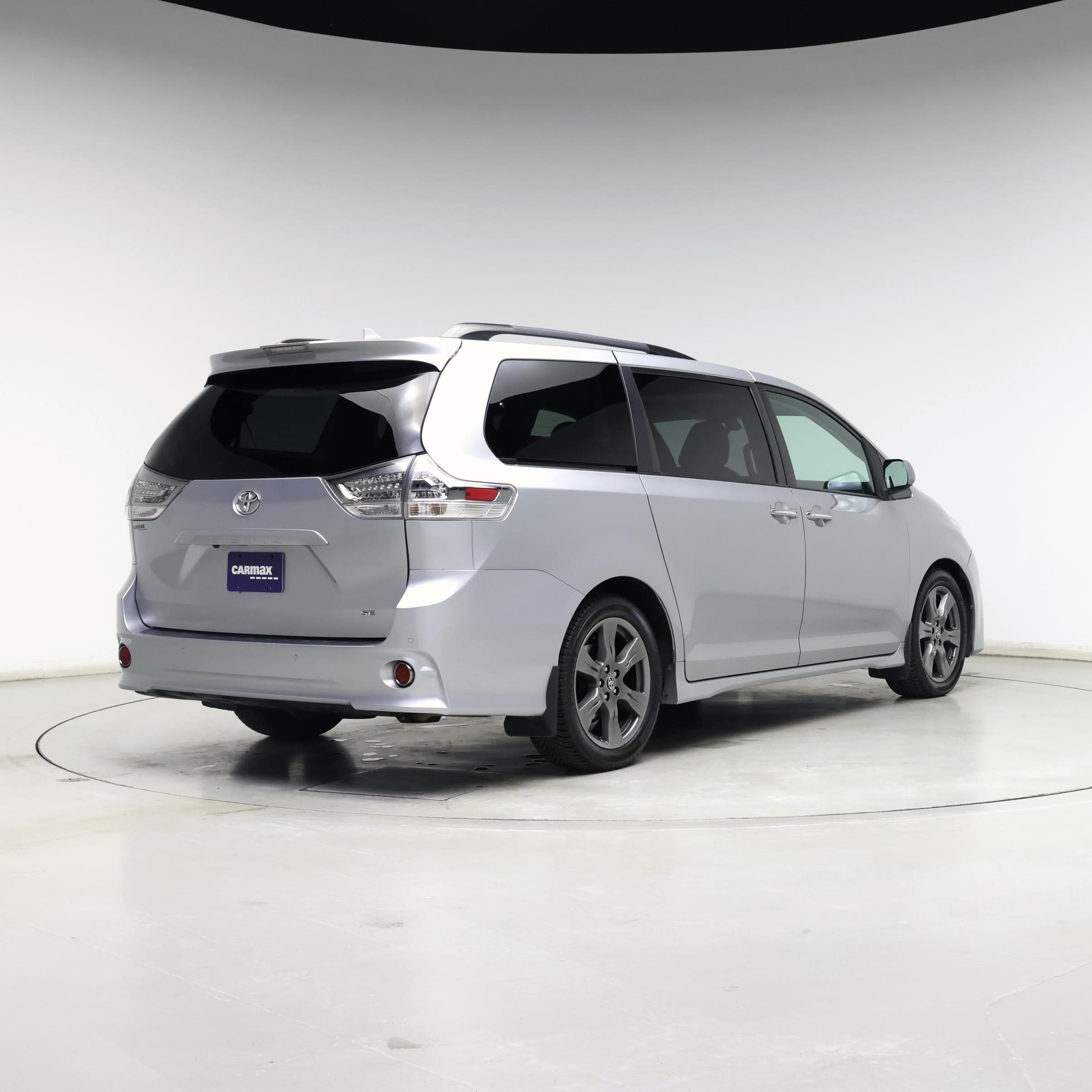 Thumbnail: 2020 Toyota Sienna - 8