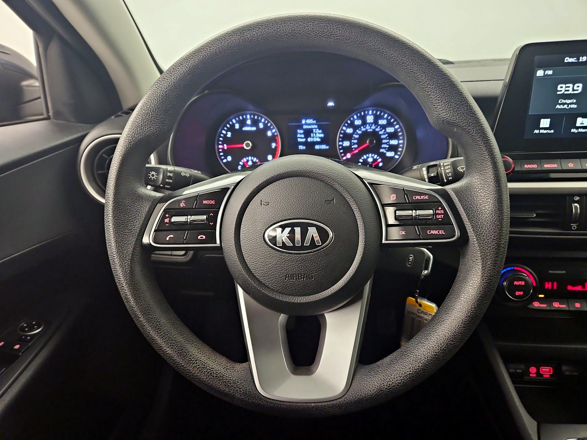 Thumbnail: 2019 Kia Forte - 10