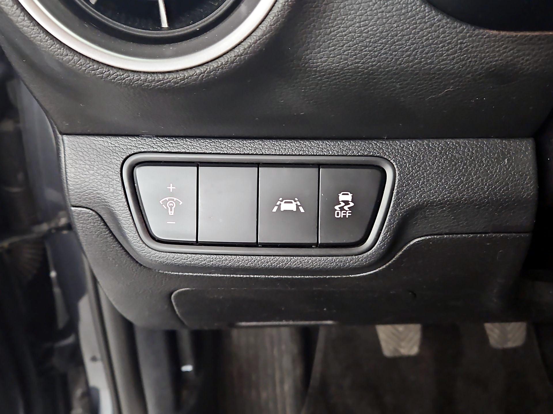 Thumbnail: 2019 Kia Forte - 13