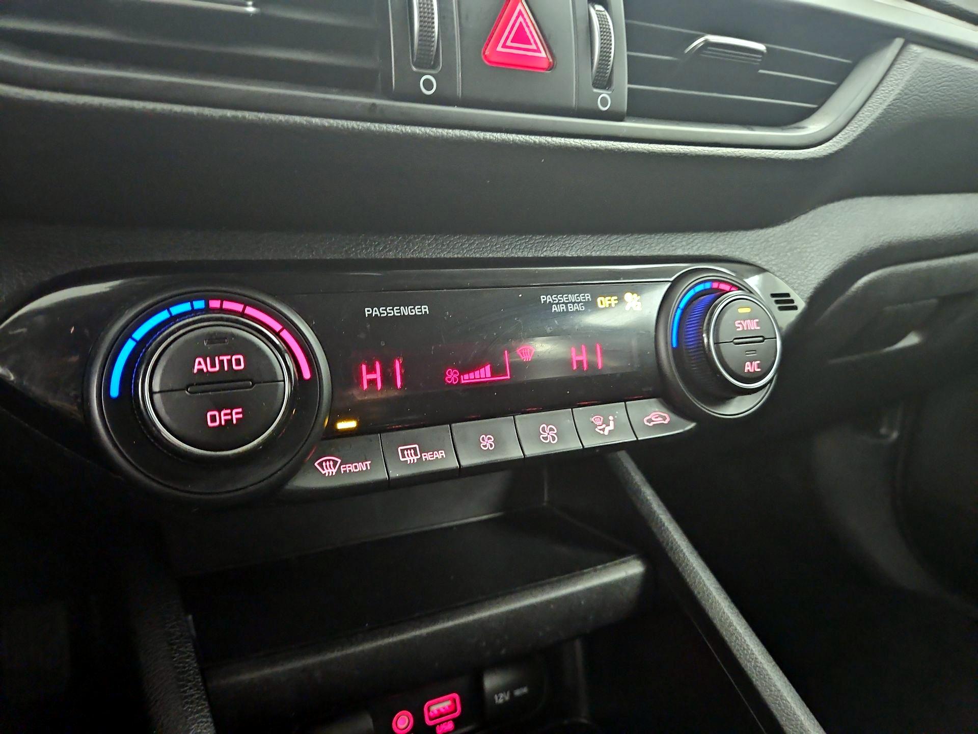 Thumbnail: 2019 Kia Forte - 16