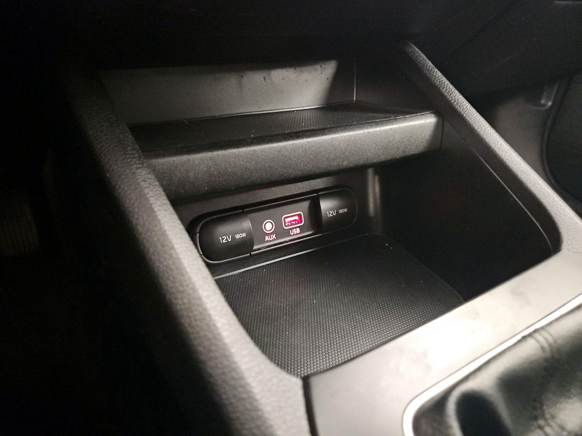 Thumbnail: 2019 Kia Forte - 18