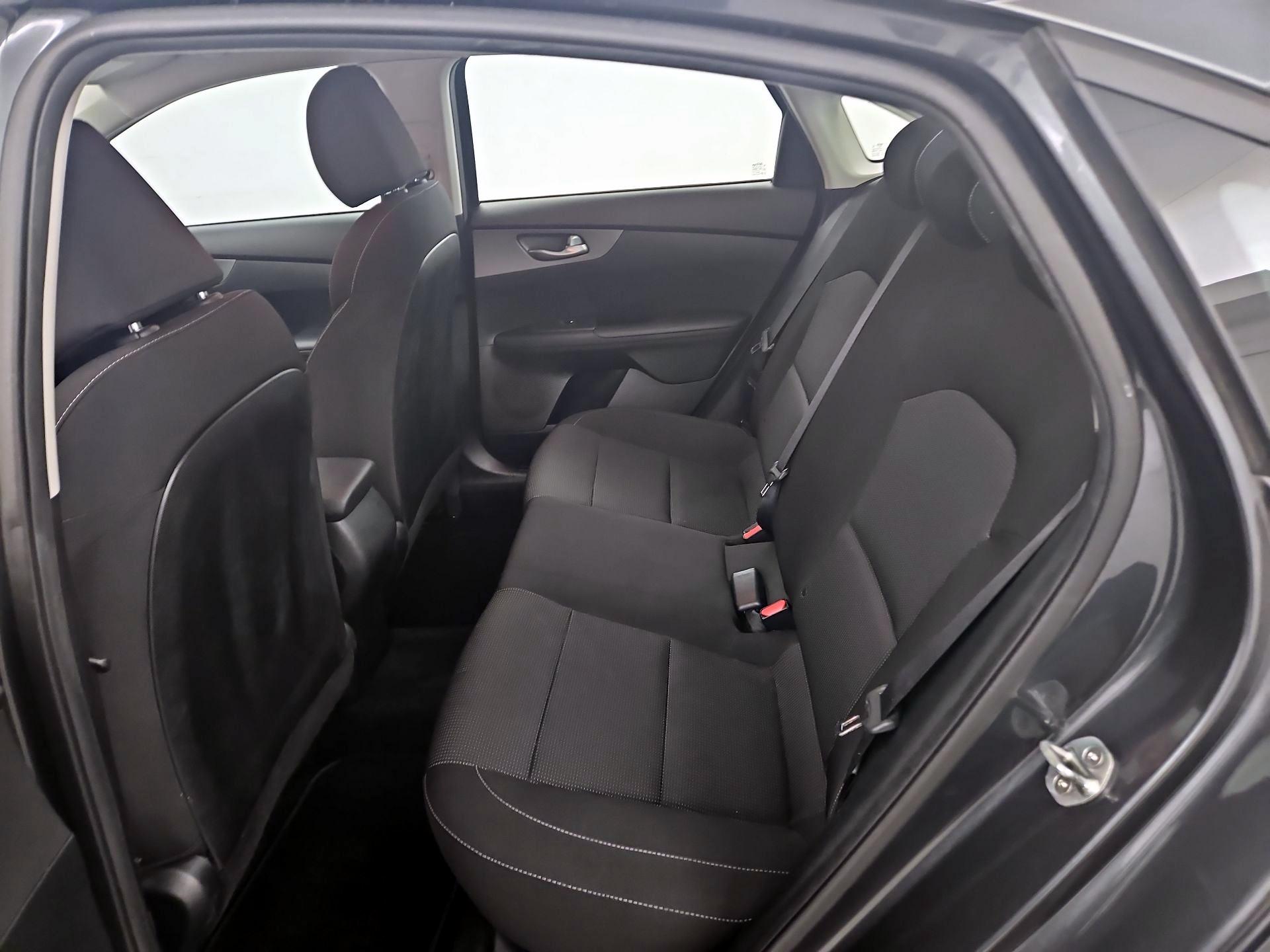 Thumbnail: 2019 Kia Forte - 19