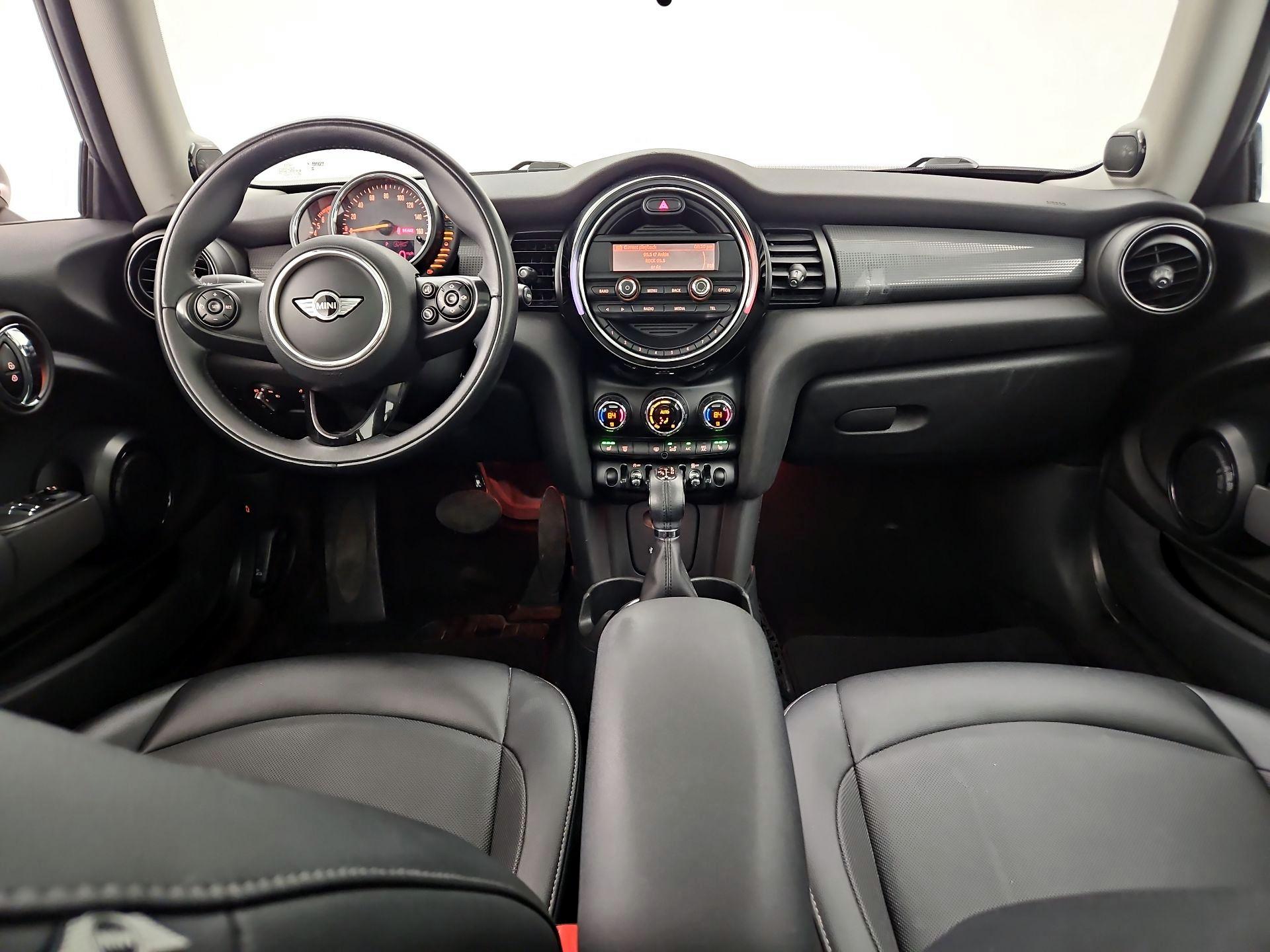 Thumbnail: 2015 MINI Cooper Hardtop - 9