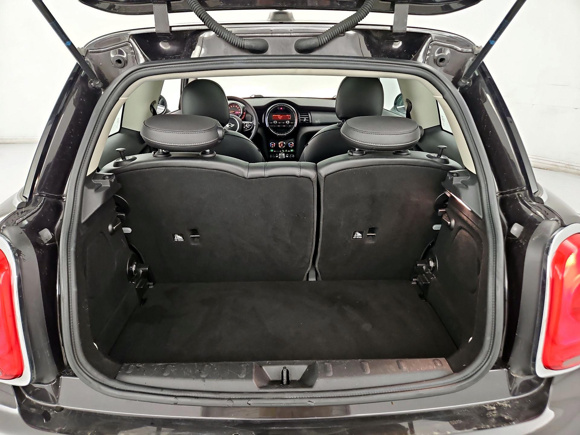 Thumbnail: 2015 MINI Cooper Hardtop - 20