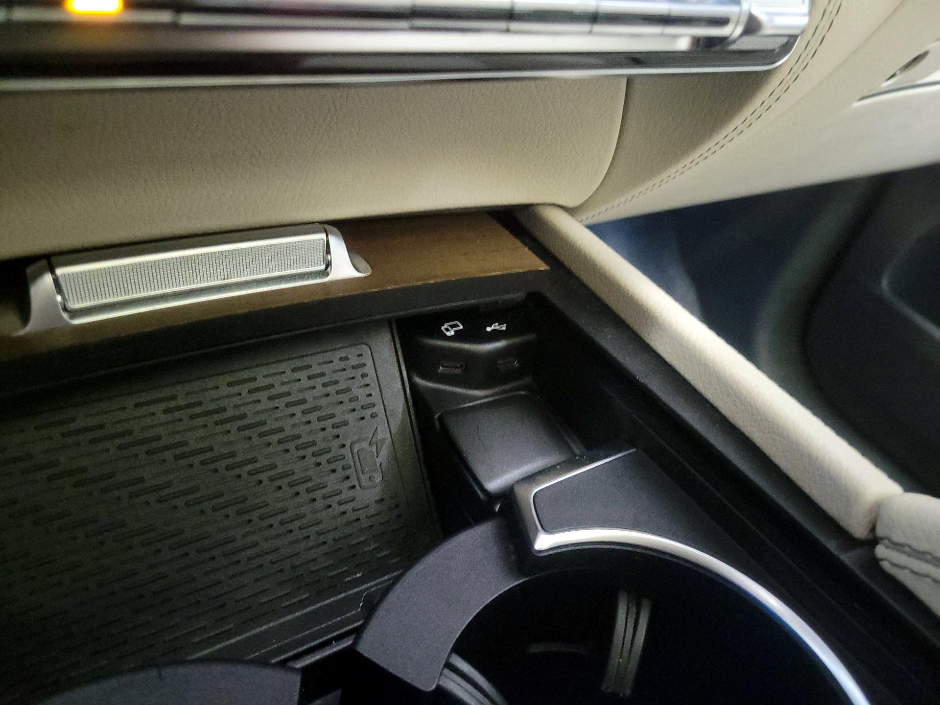 Thumbnail: 2020 Mercedes-Benz GLE - 19