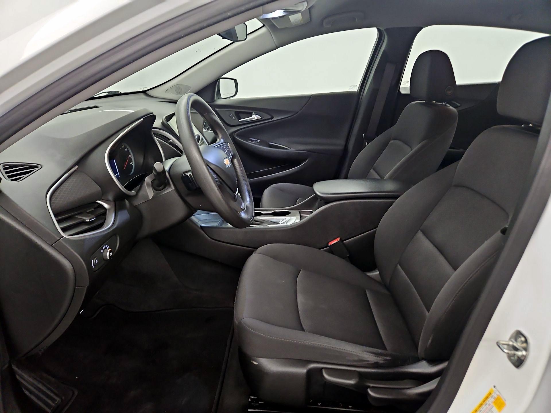 Thumbnail: 2020 Chevrolet Malibu - 11