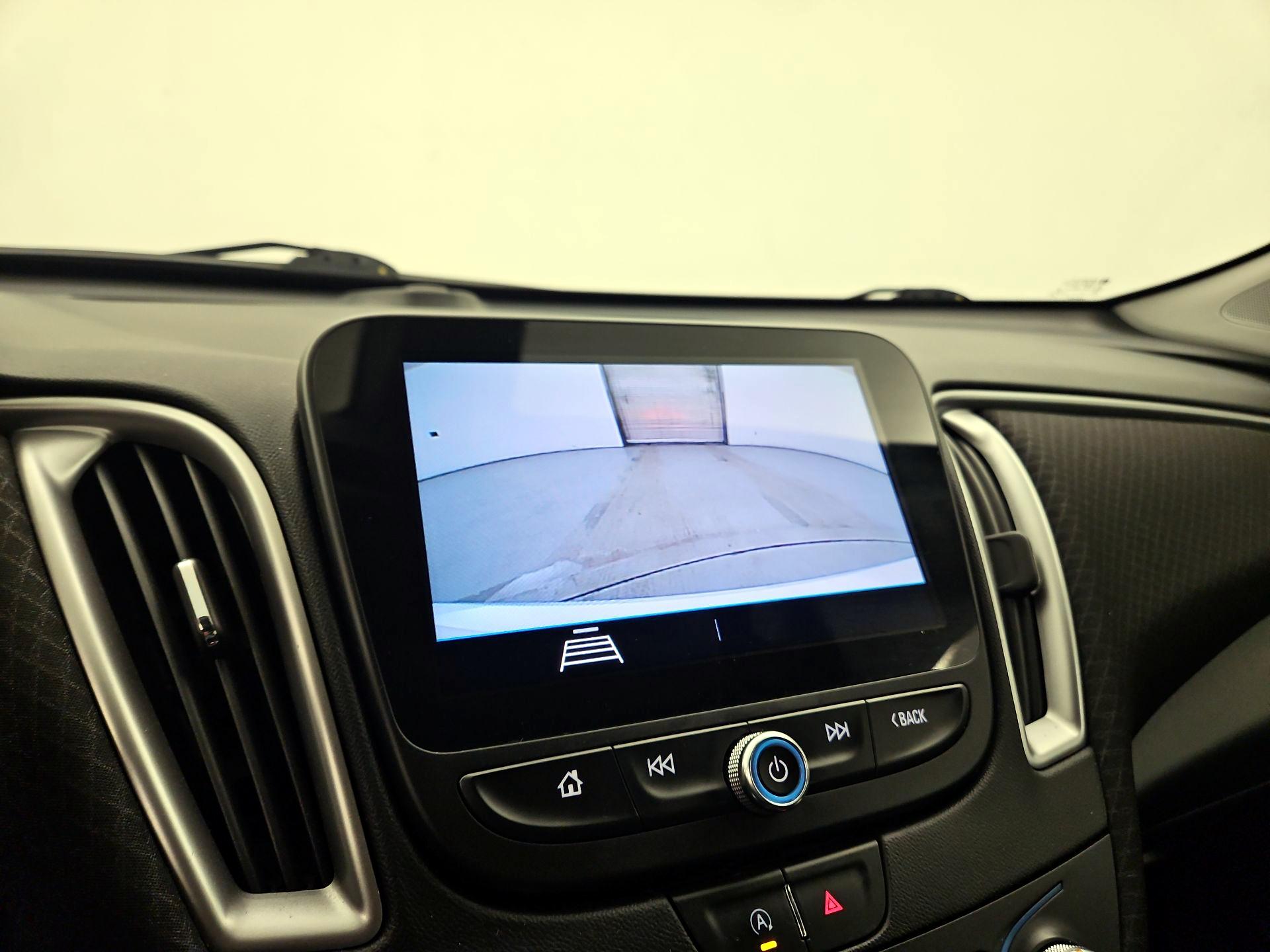 Thumbnail: 2020 Chevrolet Malibu - 14