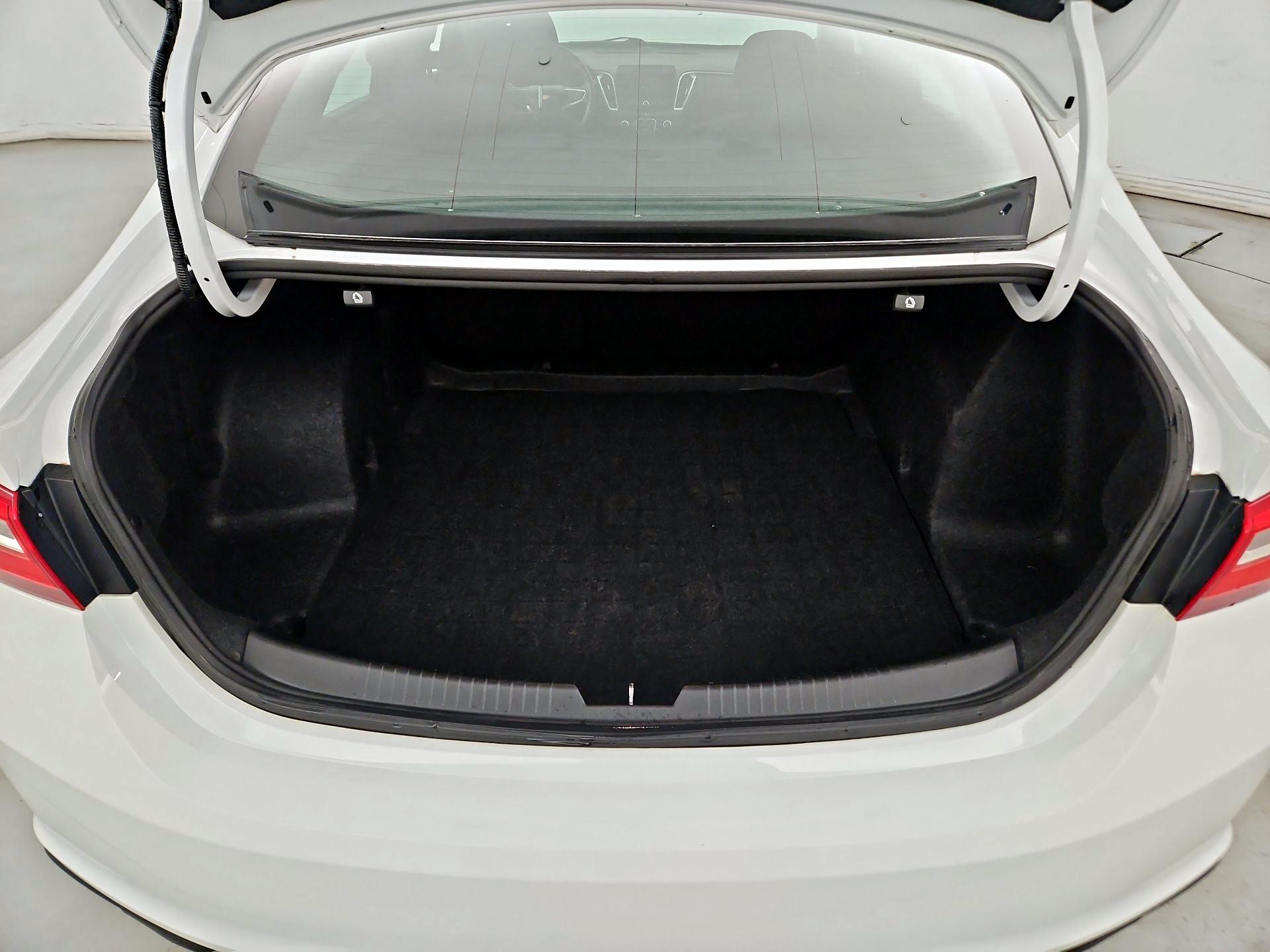 Thumbnail: 2020 Chevrolet Malibu - 20