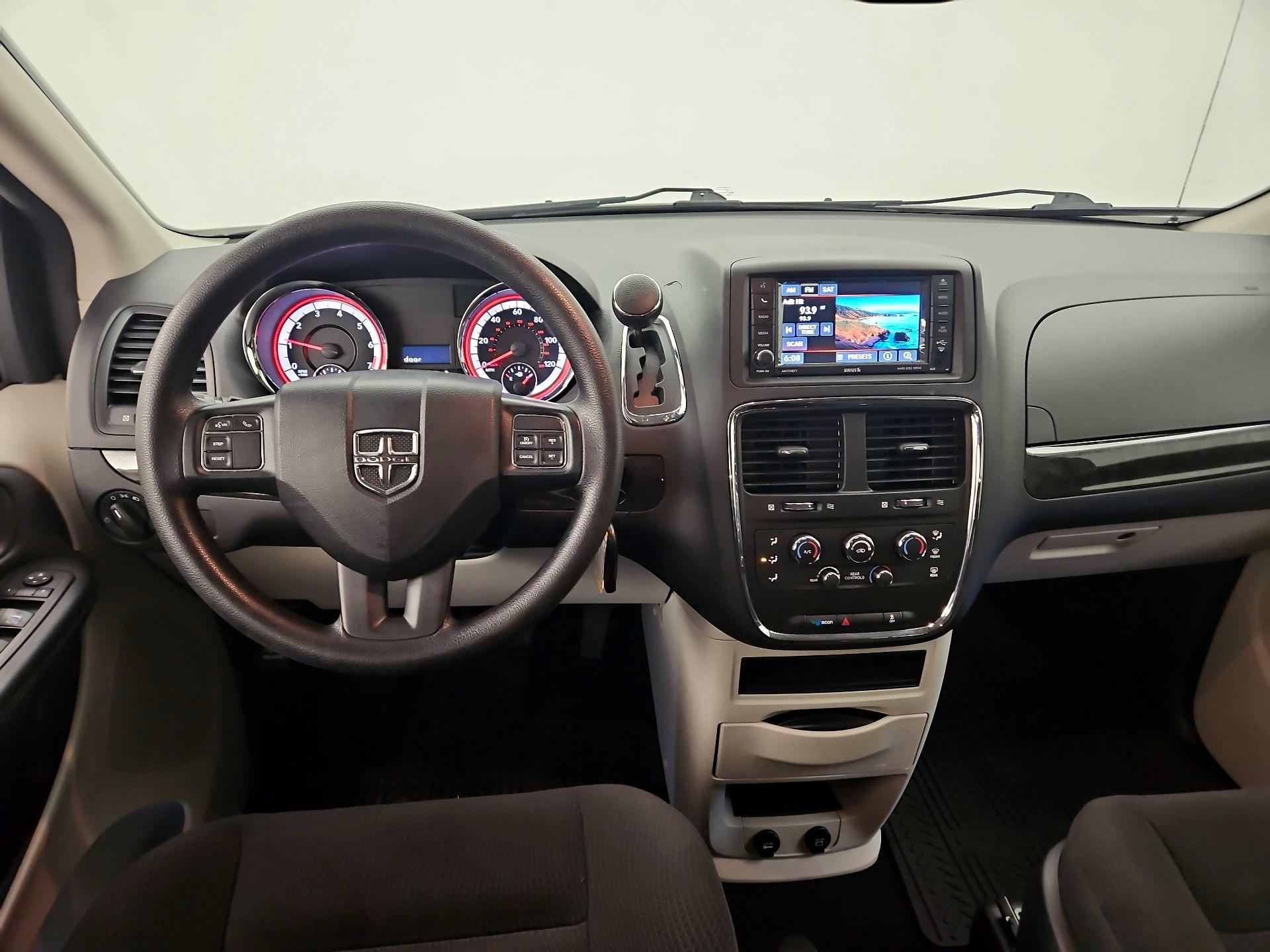 Thumbnail: 2018 Dodge Grand Caravan - 9