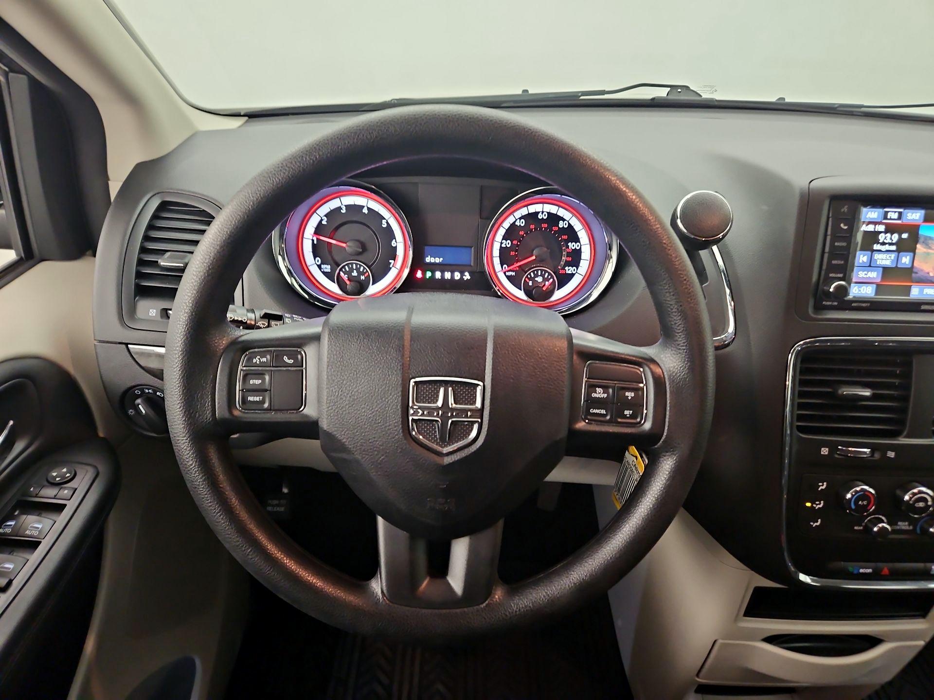 Thumbnail: 2018 Dodge Grand Caravan - 10