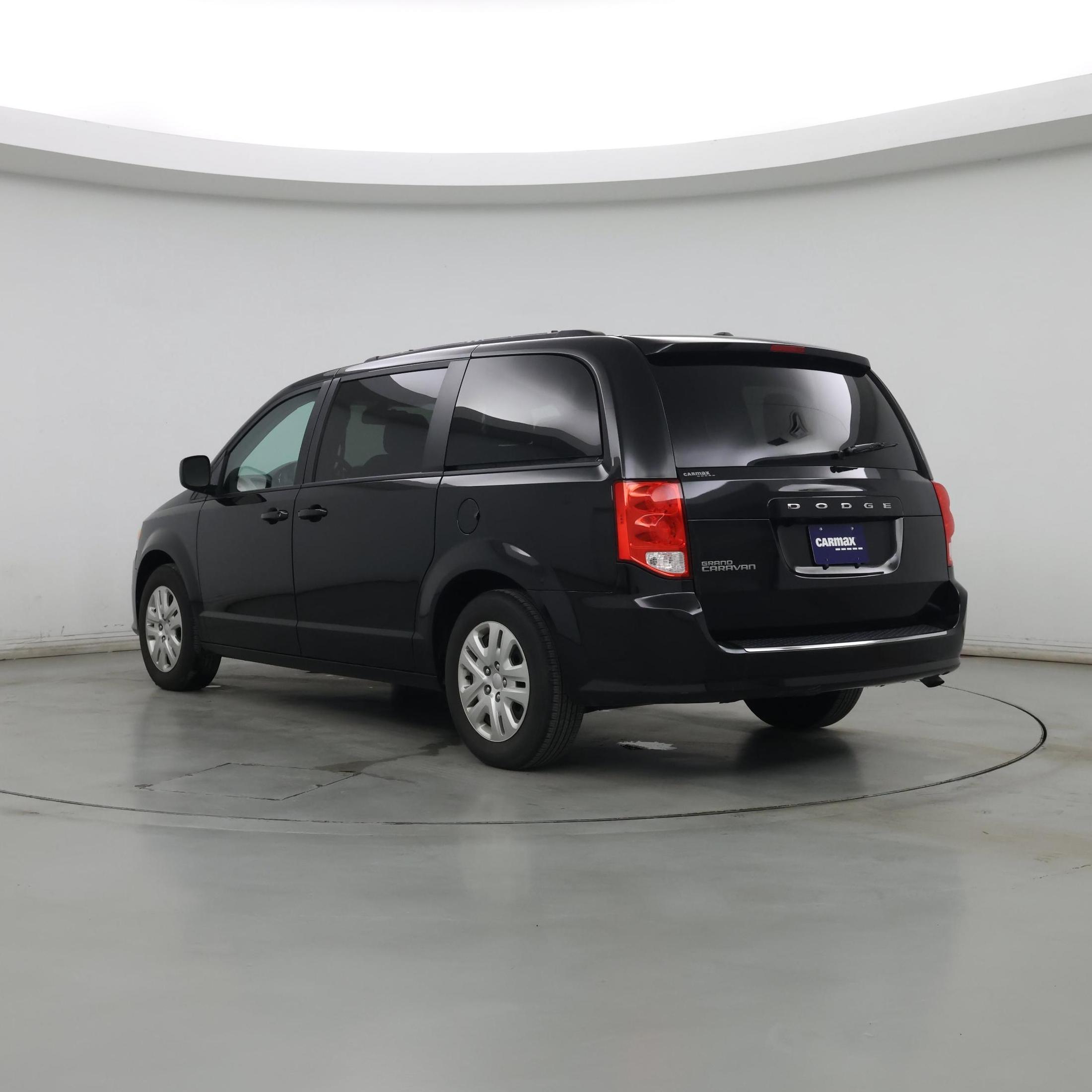 Thumbnail: 2018 Dodge Grand Caravan - 2