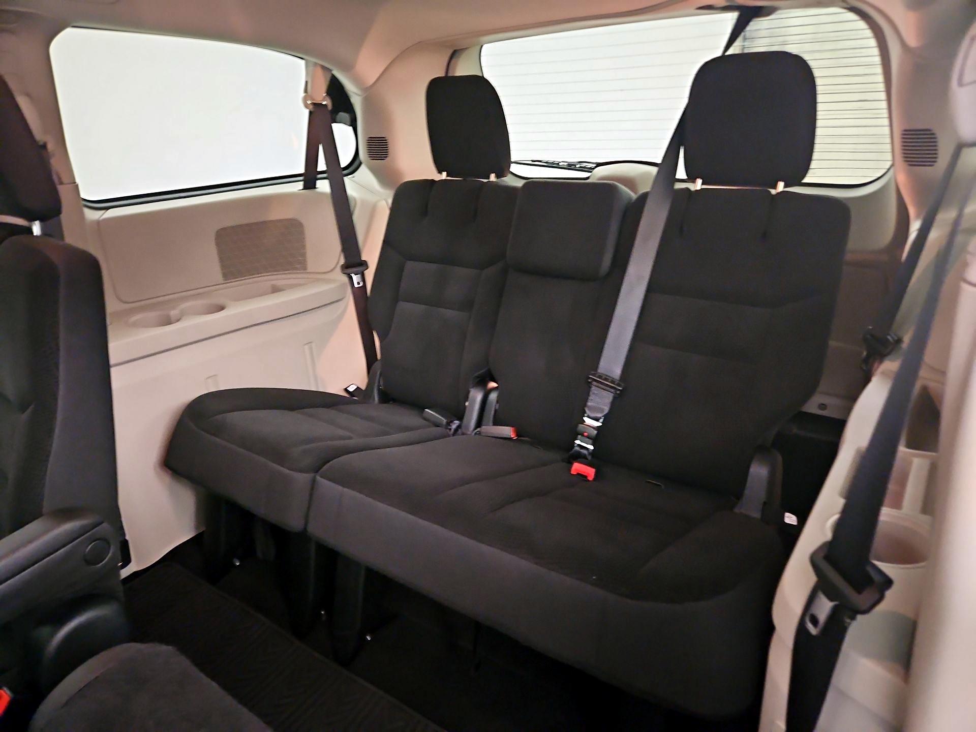 Thumbnail: 2018 Dodge Grand Caravan - 19