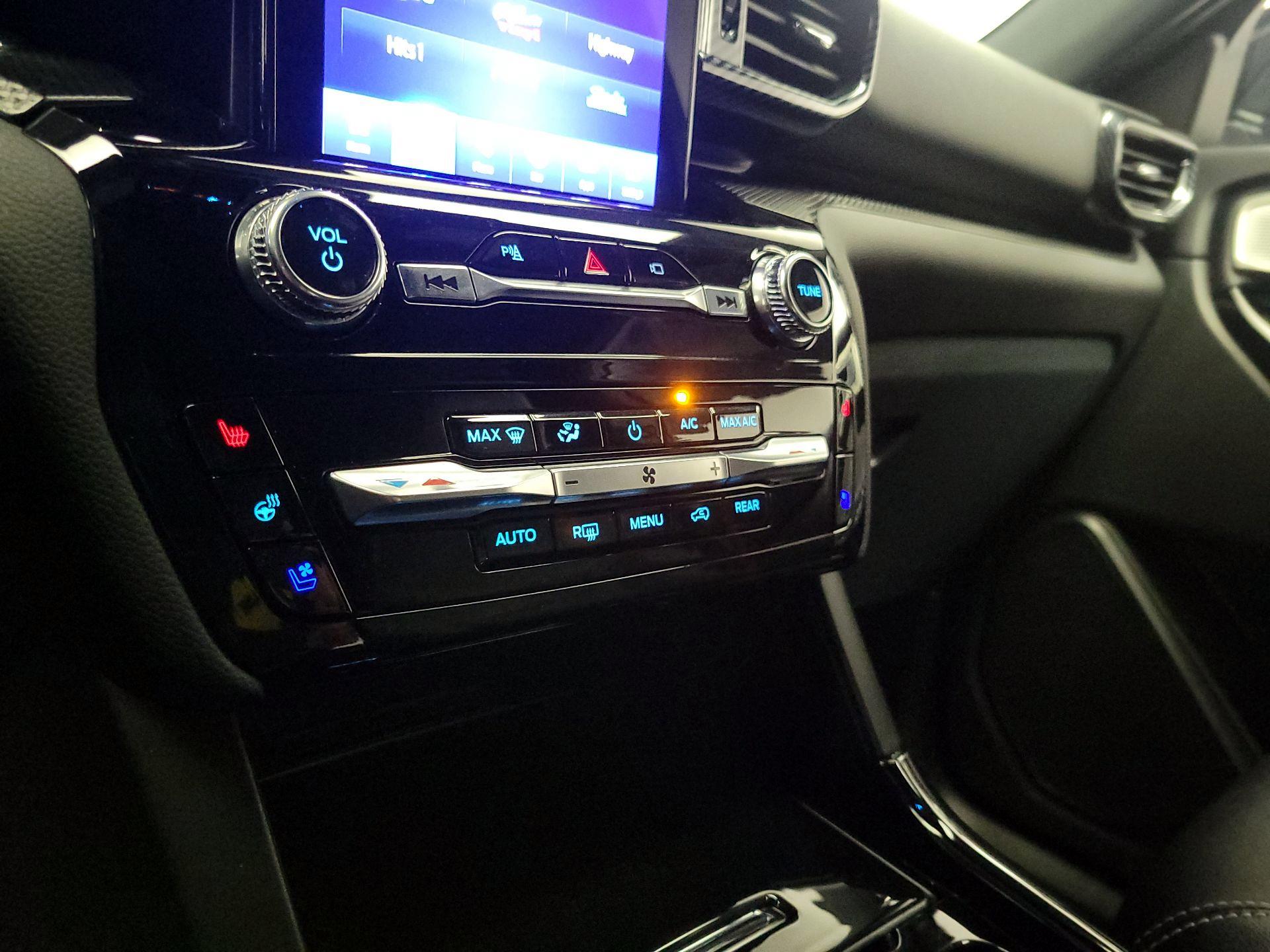 Thumbnail: 2023 Ford Explorer - 17