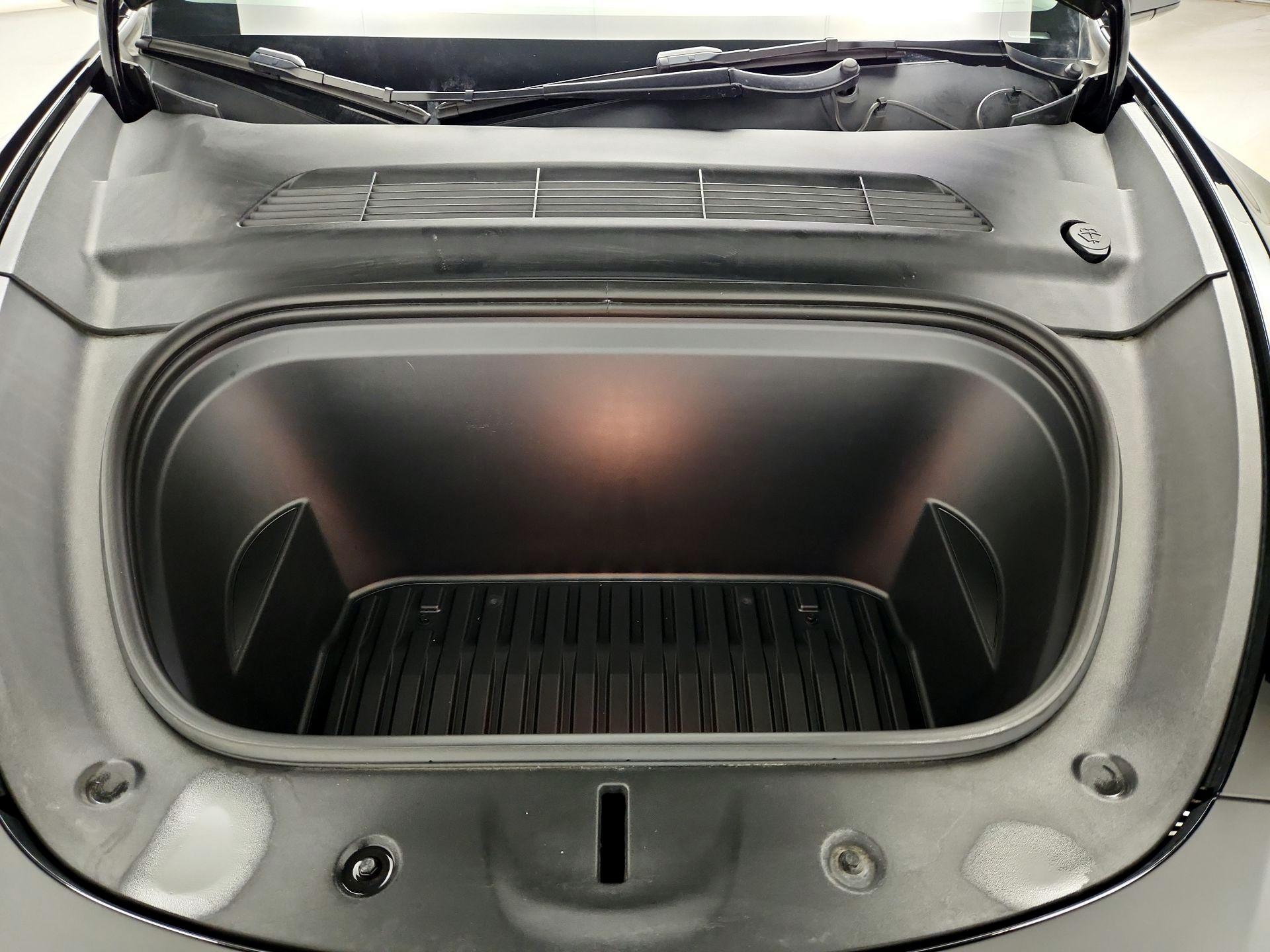 Thumbnail: 2023 Tesla Model Y - 20