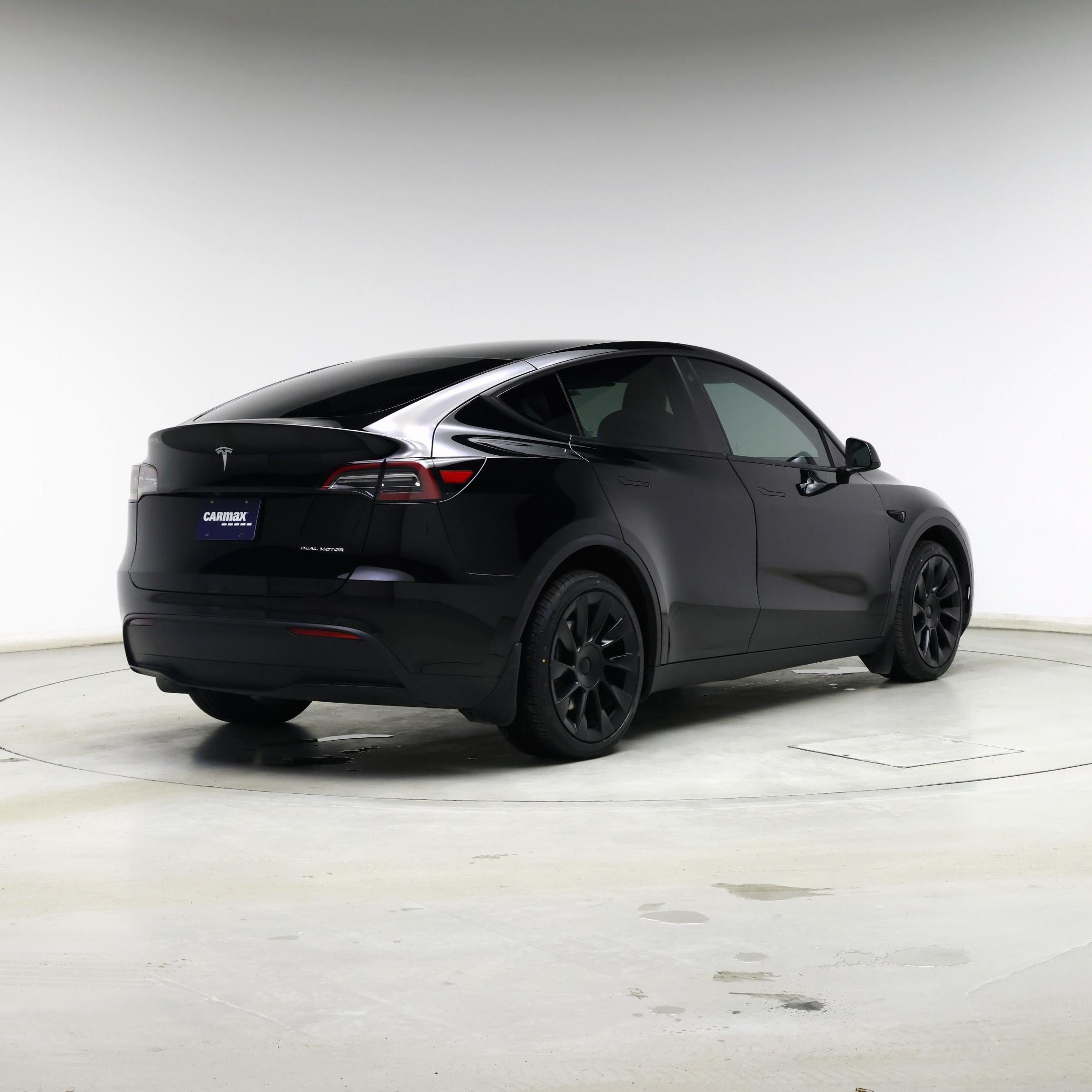 Thumbnail: 2023 Tesla Model Y - 8