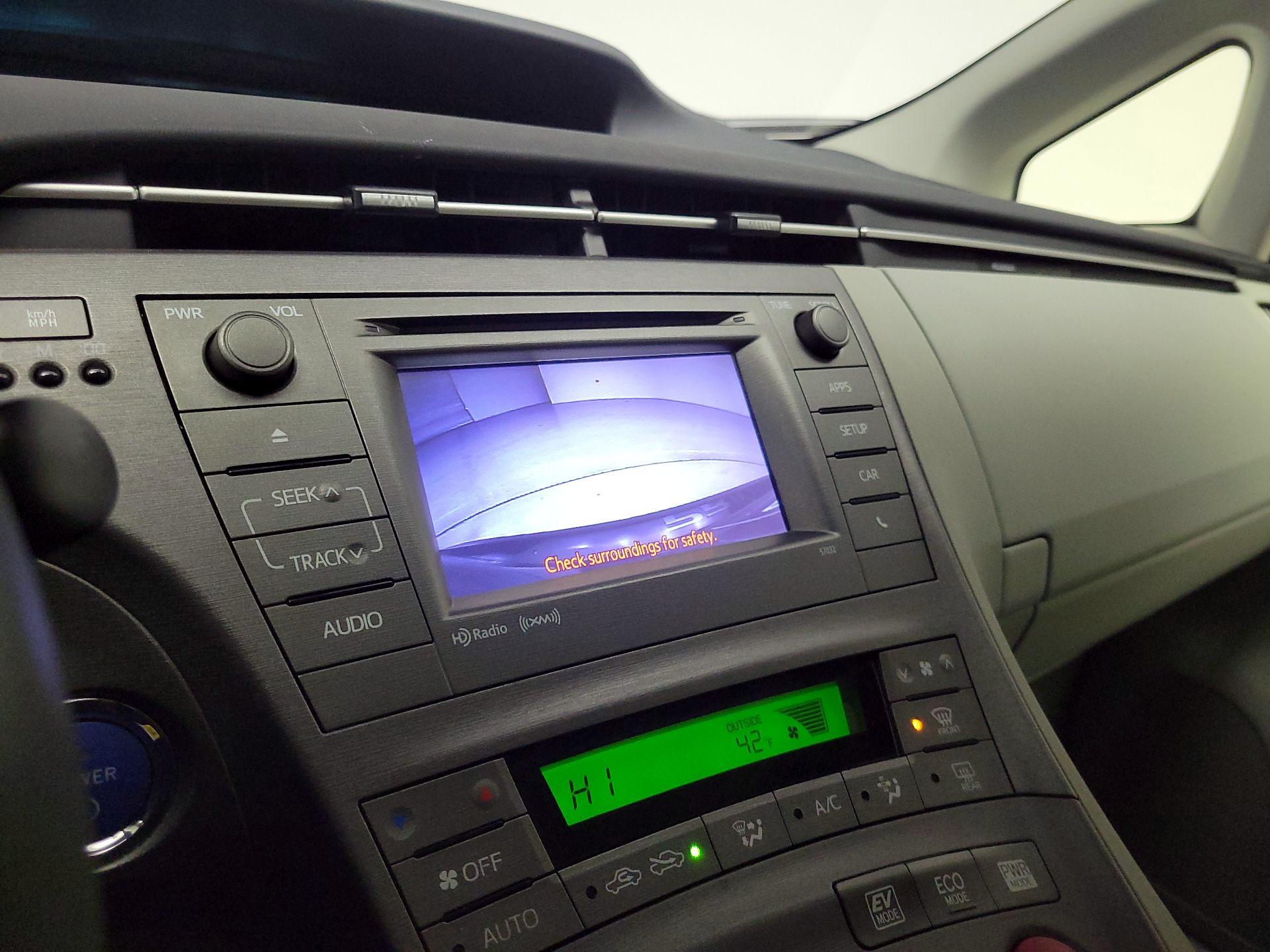 Thumbnail: 2015 Toyota Prius - 15