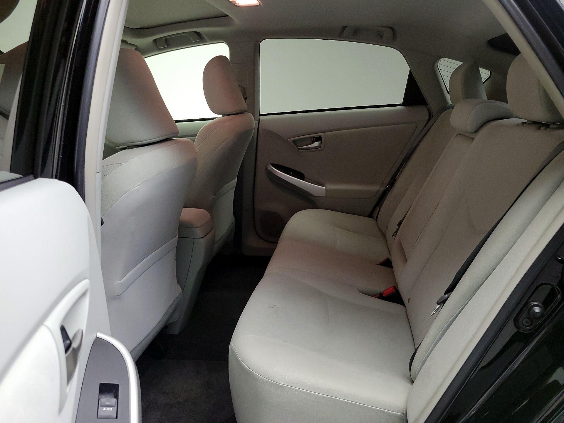 Thumbnail: 2015 Toyota Prius - 20