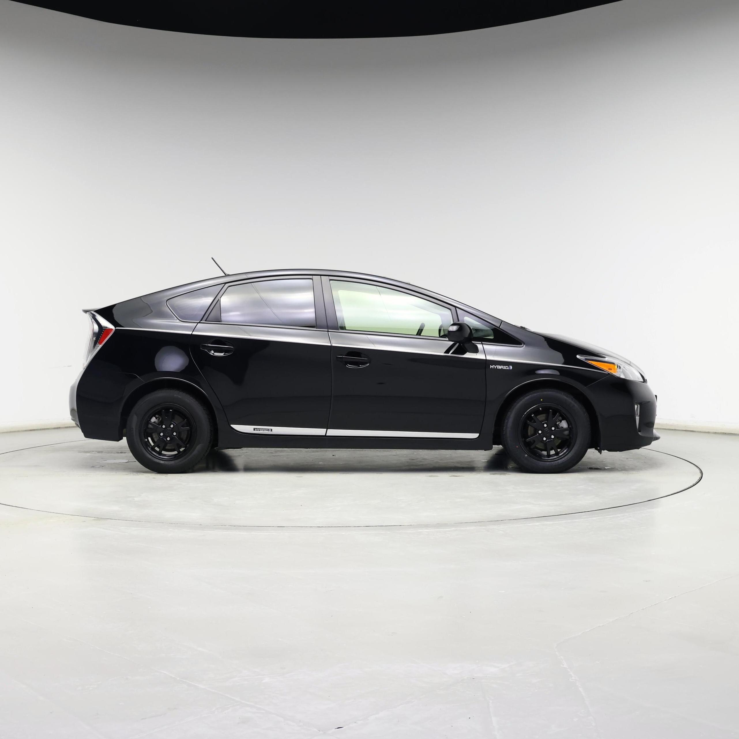 Thumbnail: 2015 Toyota Prius - 7