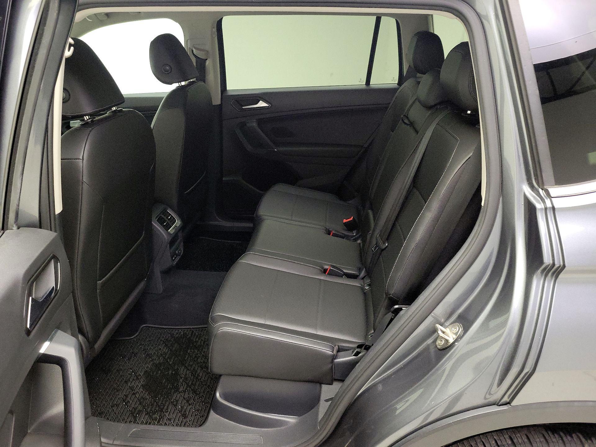 Thumbnail: 2018 Volkswagen Tiguan - 20