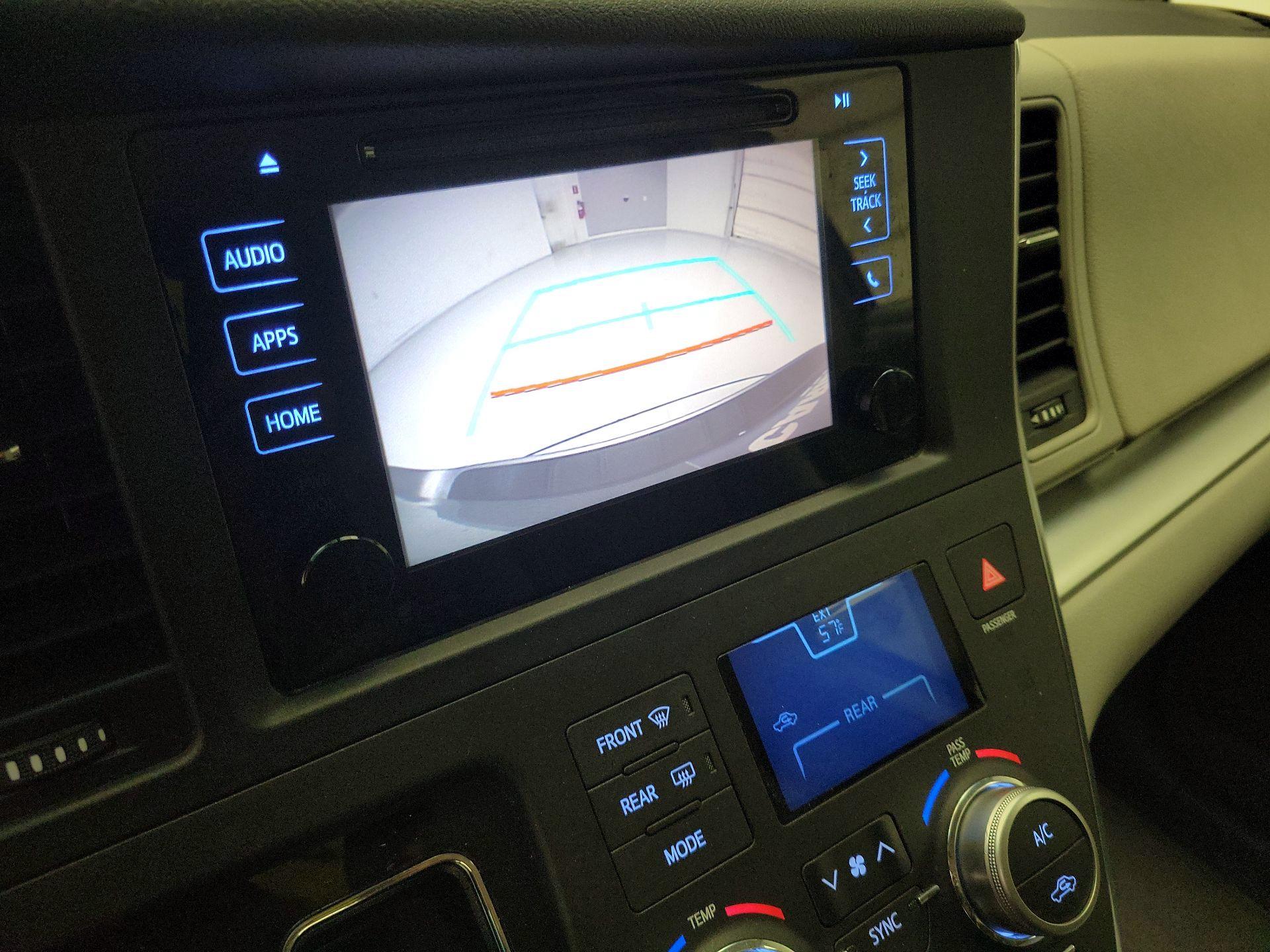 Thumbnail: 2015 Toyota Sienna - 14