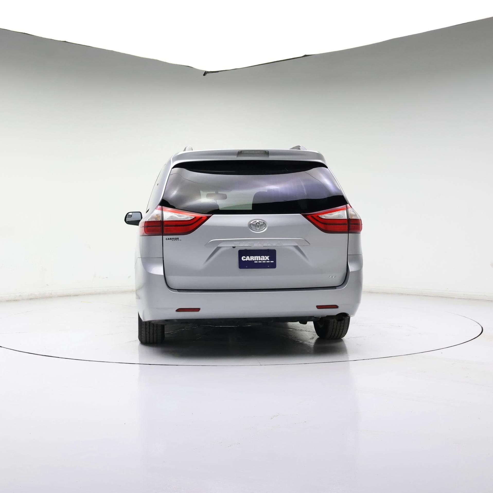 Thumbnail: 2015 Toyota Sienna - 6