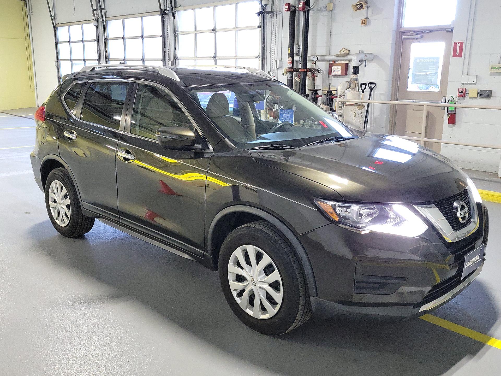 Thumbnail: 2017 Nissan Rogue - 1