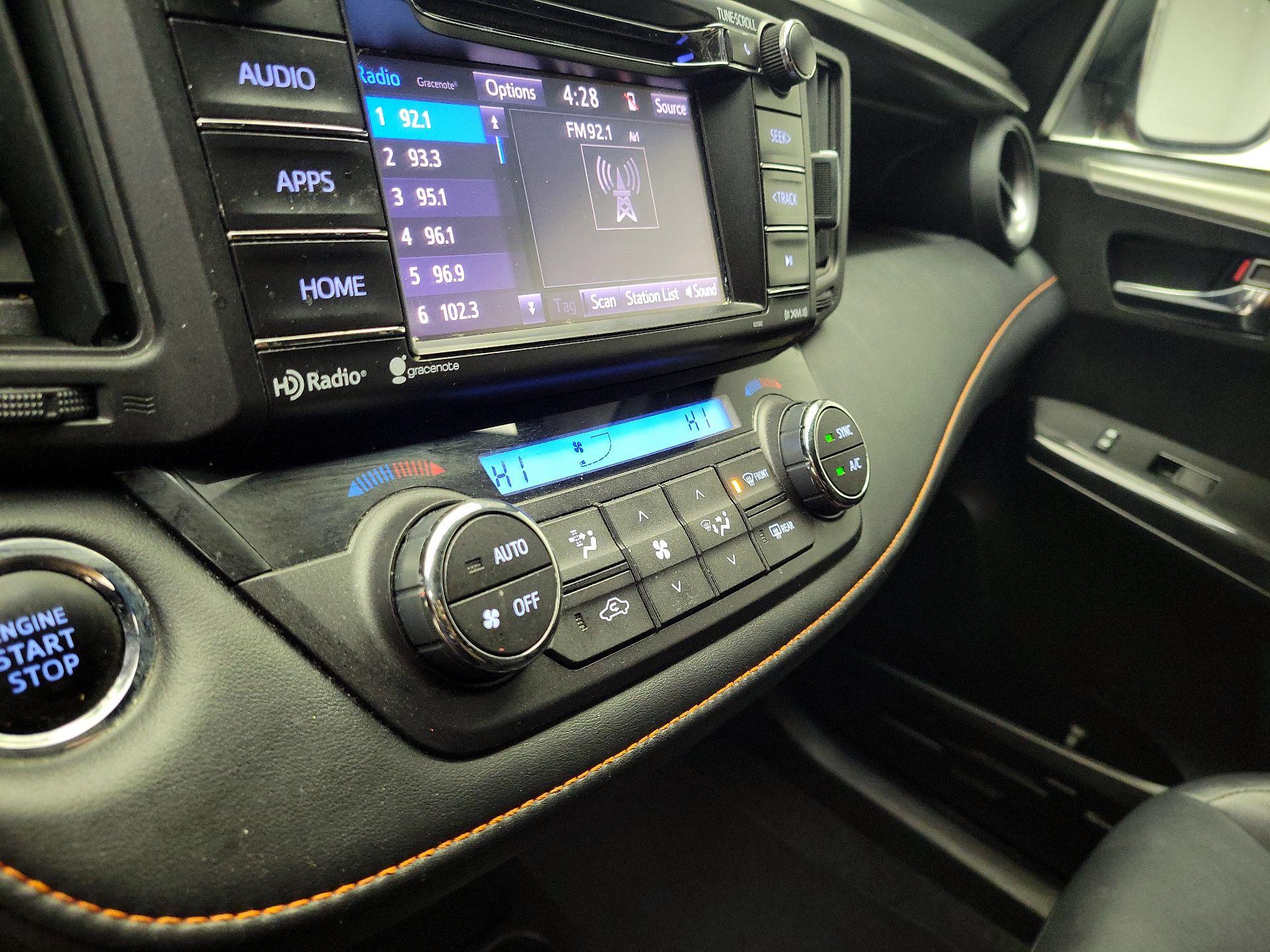 Thumbnail: 2016 Toyota RAV4 - 16