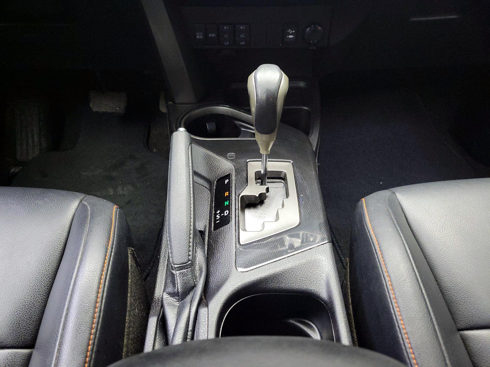 Thumbnail: 2016 Toyota RAV4 - 17