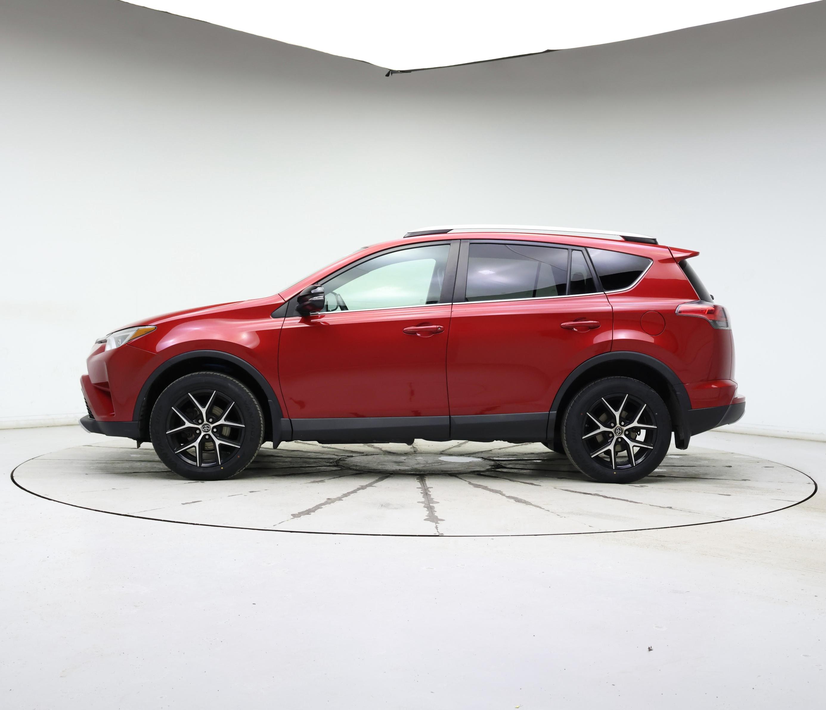 Thumbnail: 2016 Toyota RAV4 - 3