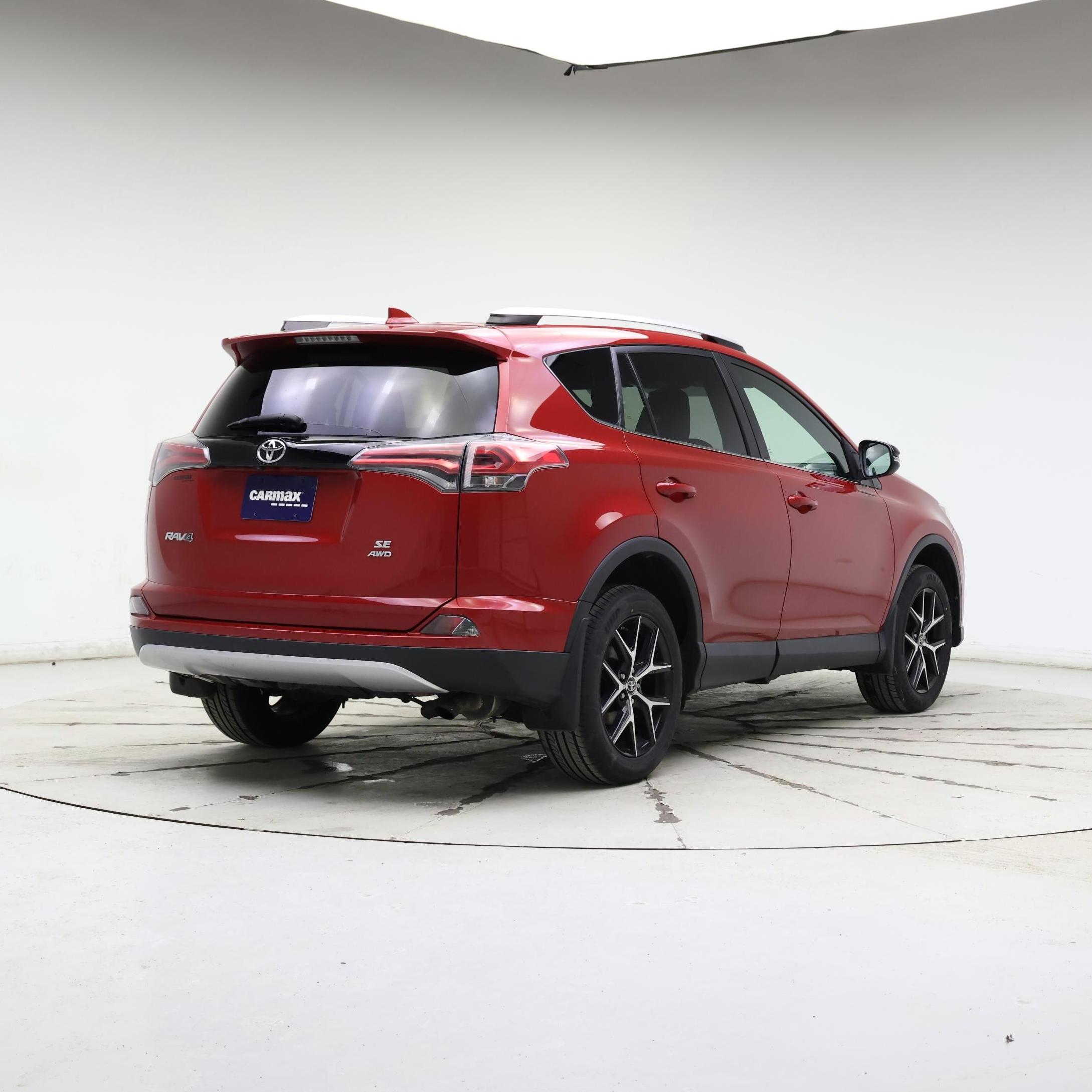 Thumbnail: 2016 Toyota RAV4 - 8