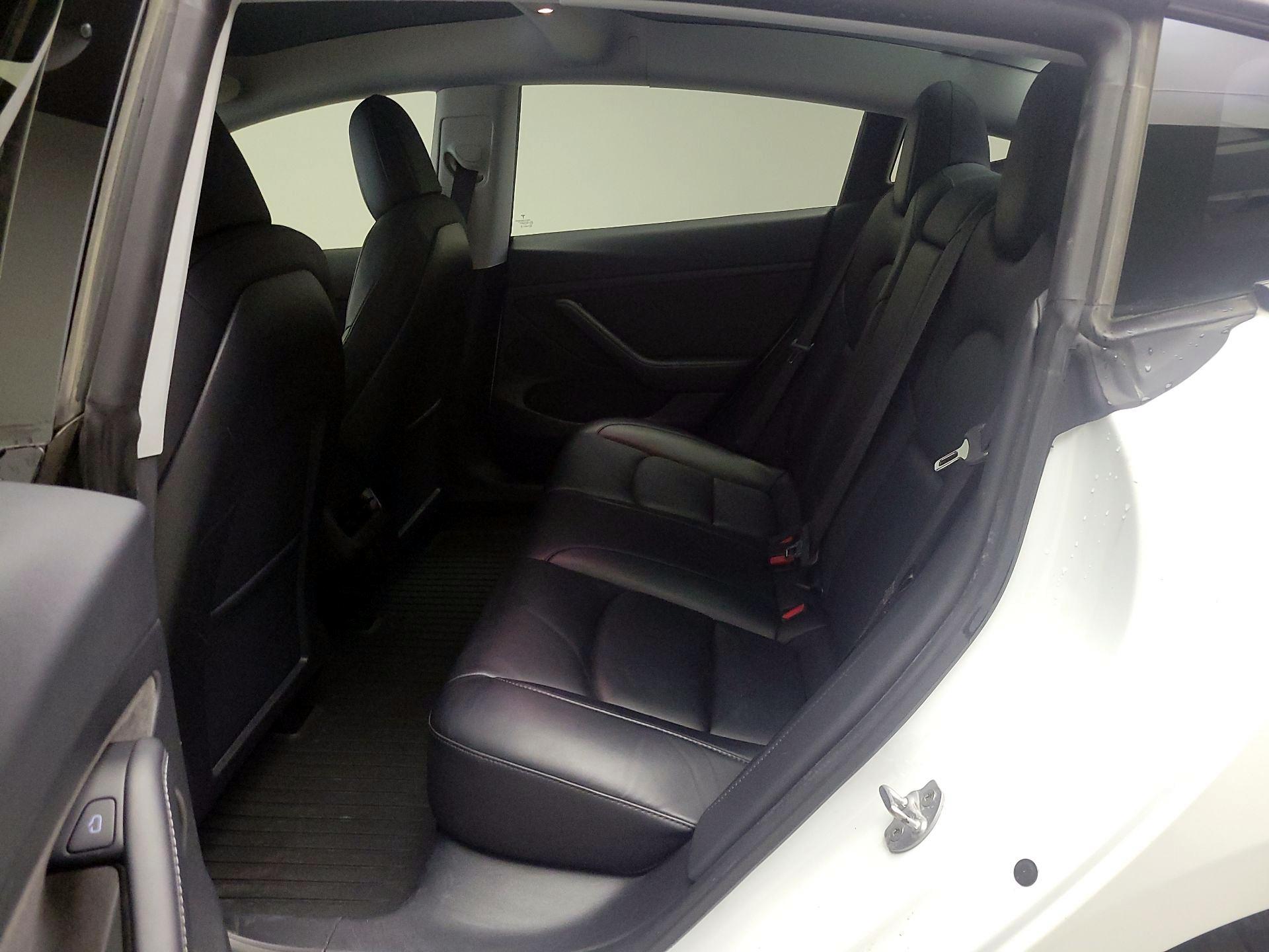 Thumbnail: 2021 Tesla Model 3 - 19