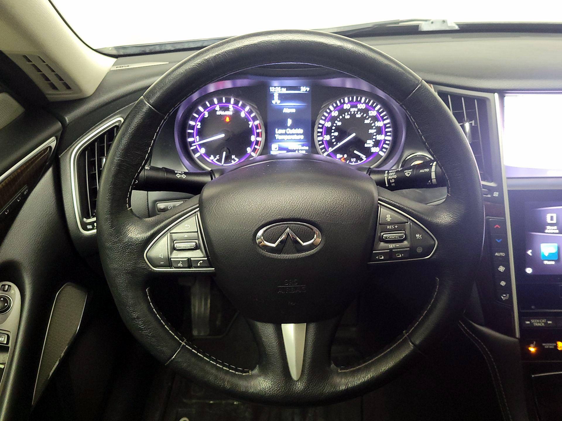 Thumbnail: 2017 INFINITI Q50 - 10