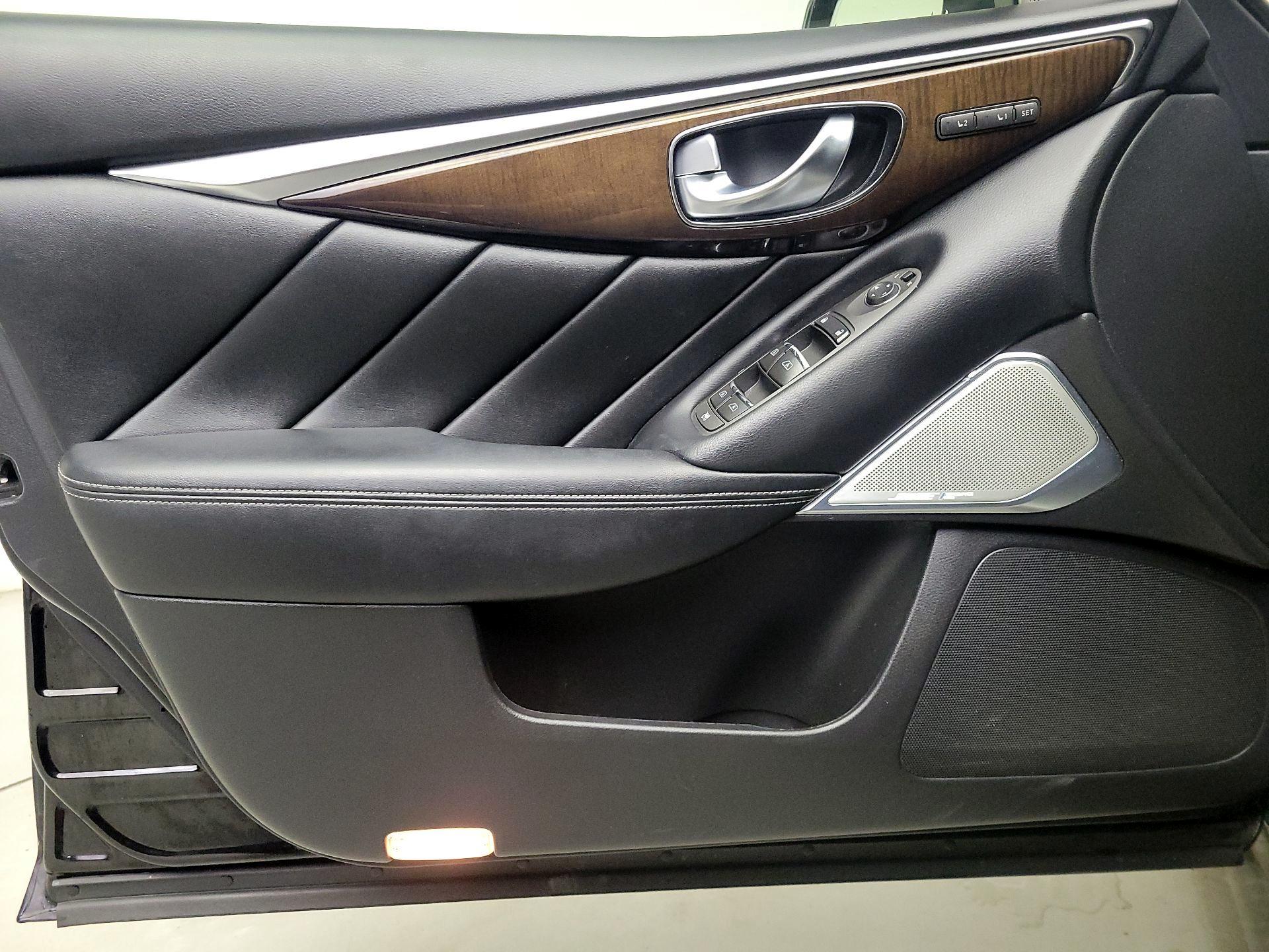 Thumbnail: 2017 INFINITI Q50 - 12