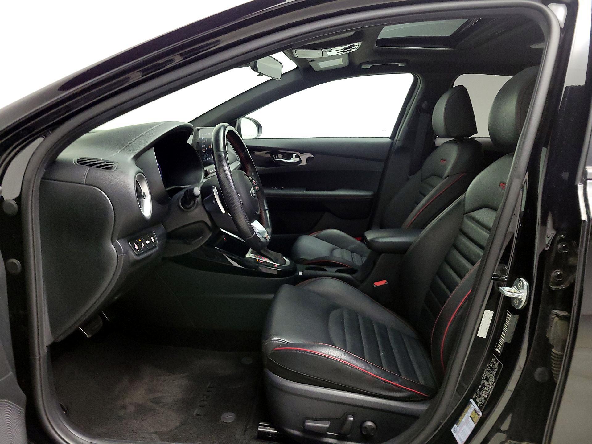 Thumbnail: 2021 Kia Forte - 11