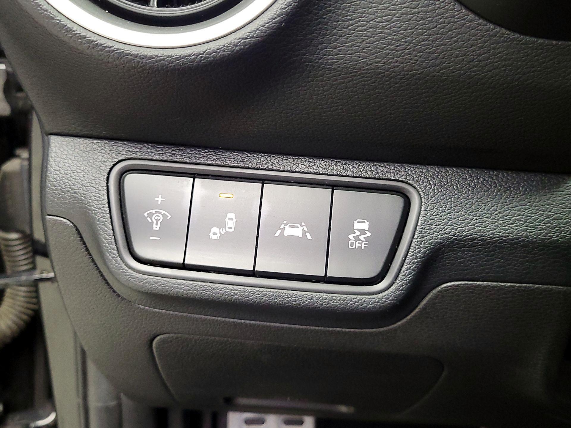 Thumbnail: 2021 Kia Forte - 13