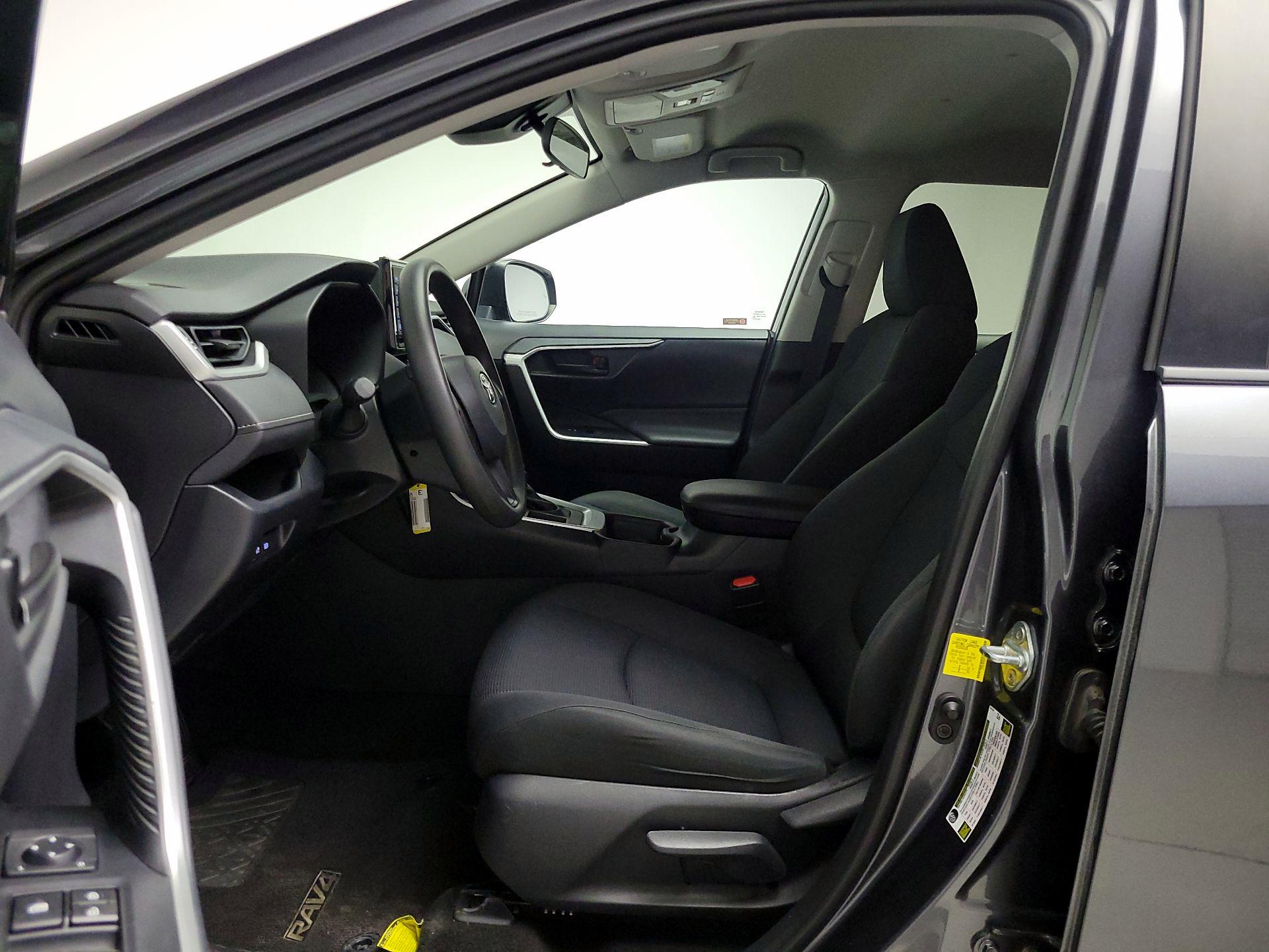 Thumbnail: 2019 Toyota RAV4 - 11