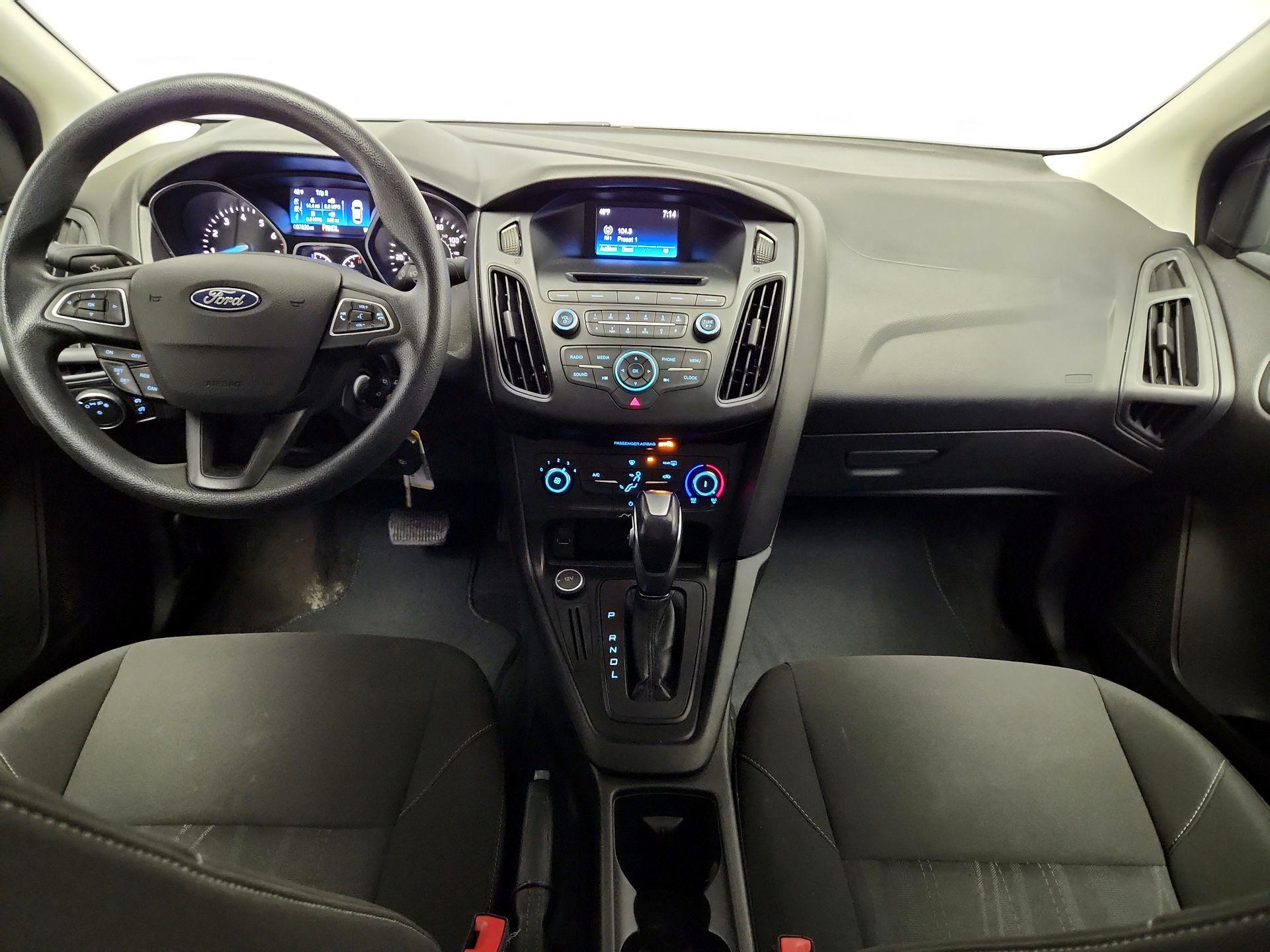 Thumbnail: 2015 Ford Focus - 9