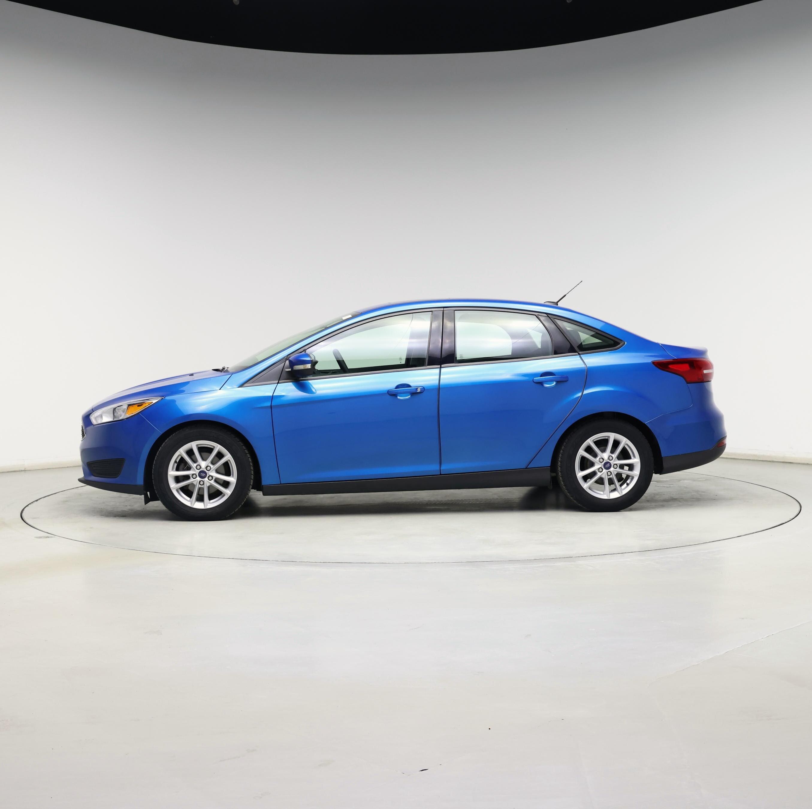 Thumbnail: 2015 Ford Focus - 3