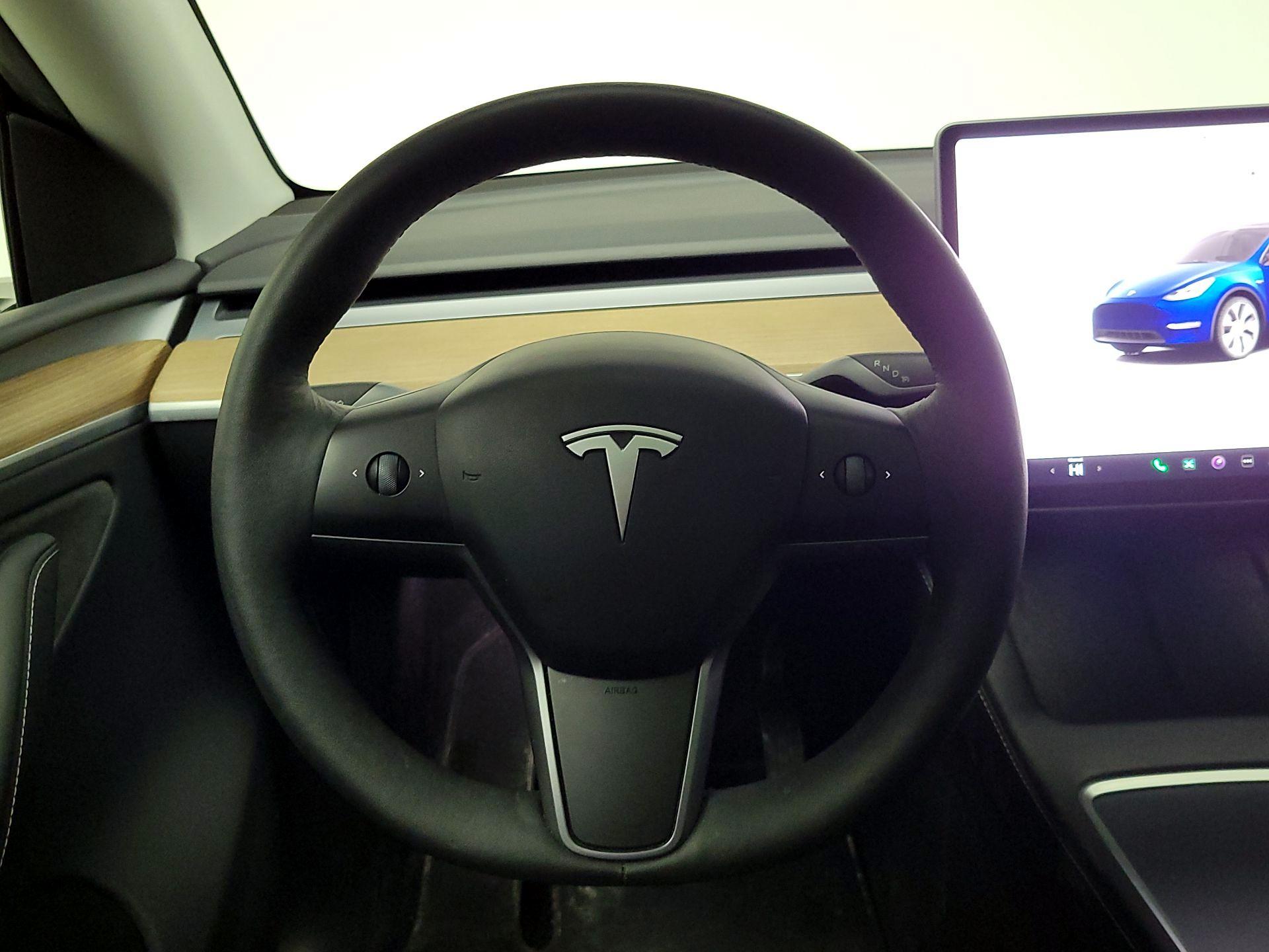 Thumbnail: 2024 Tesla Model Y - 10