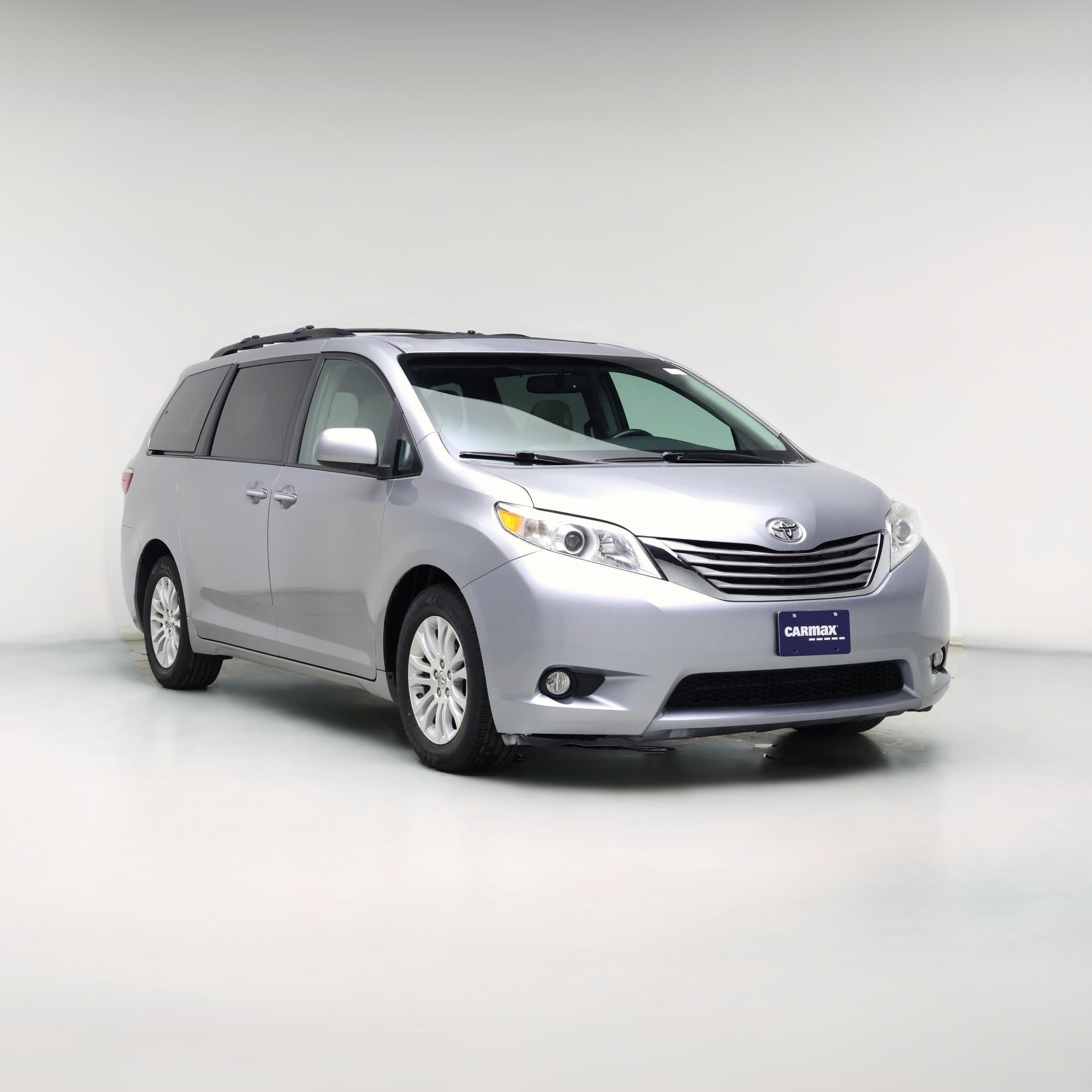 Thumbnail: 2017 Toyota Sienna - 1