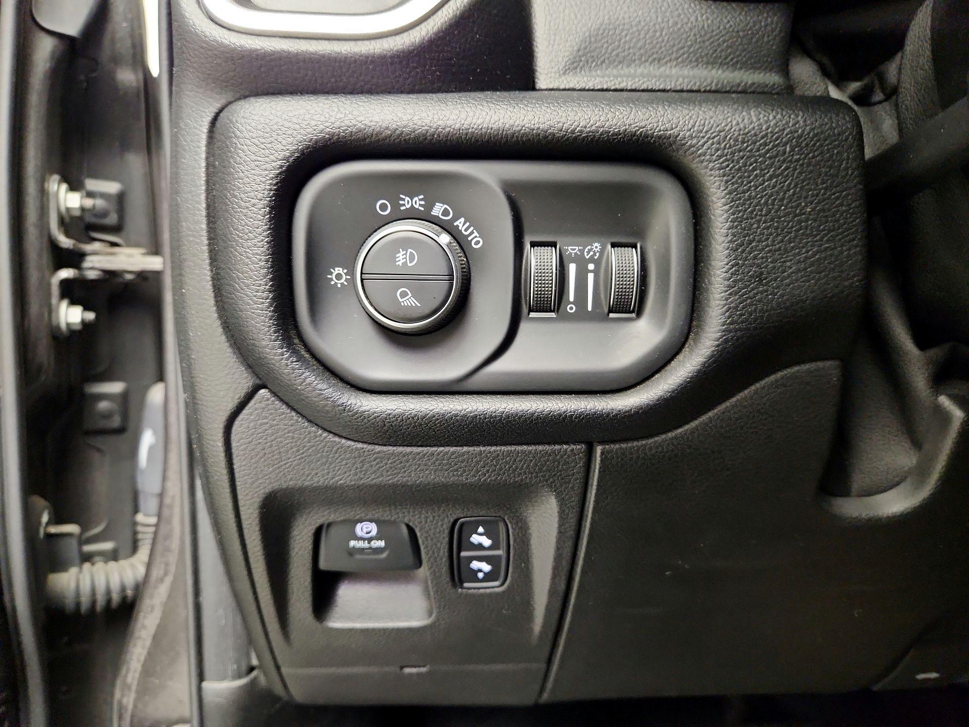 Thumbnail: 2019 RAM 1500 - 13