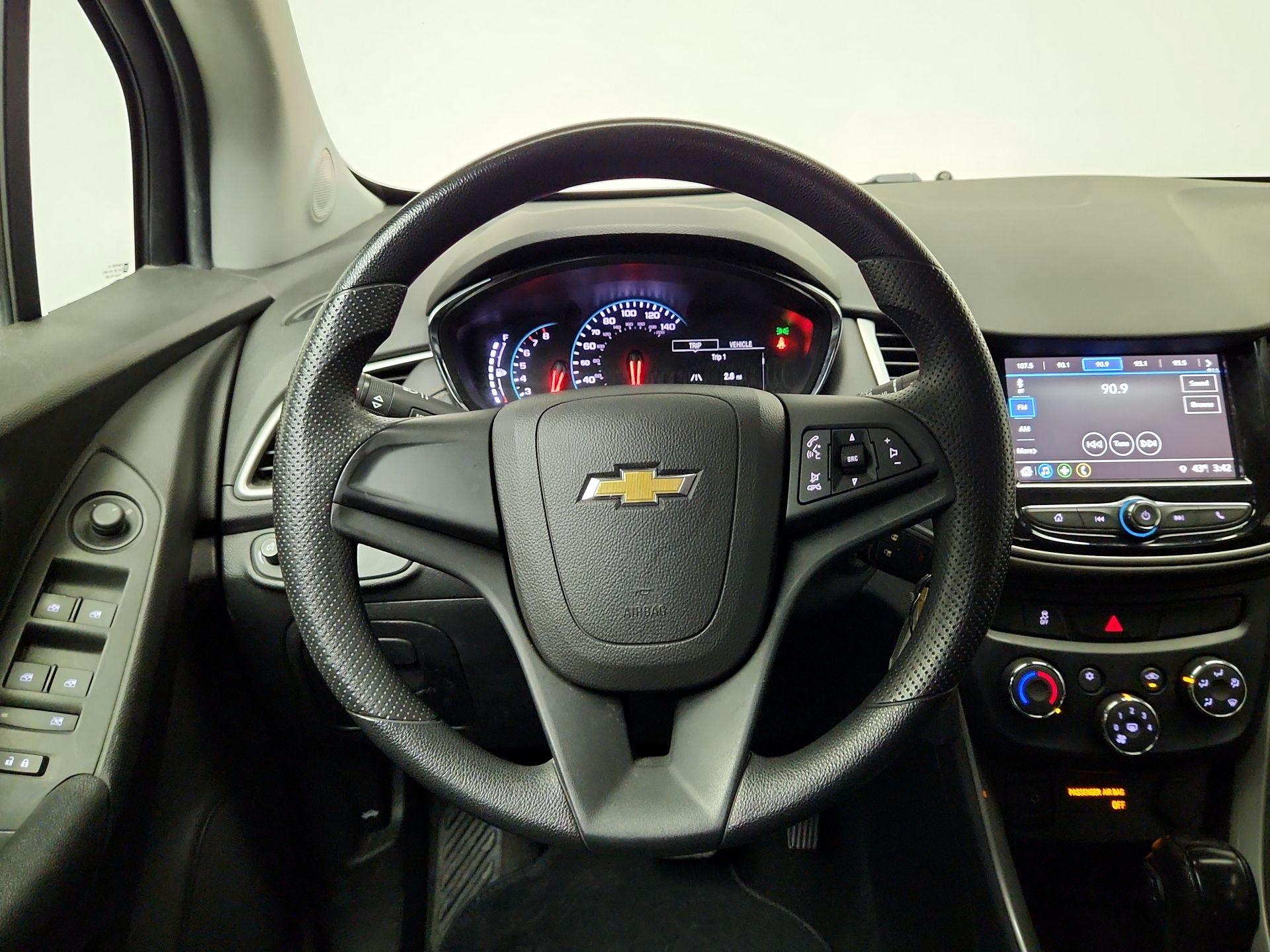 Thumbnail: 2018 Chevrolet Trax - 10